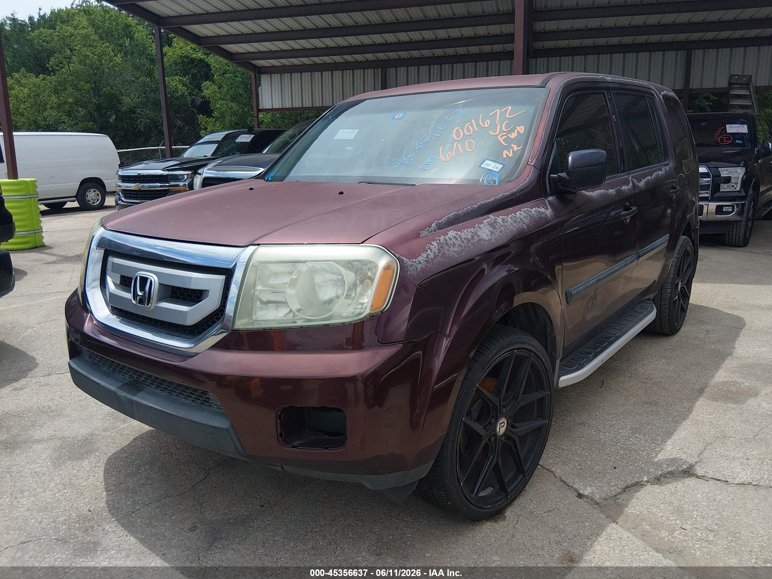 2010 Honda Pilot Lx Burgundy vin: 5FNYF3H23AB001672