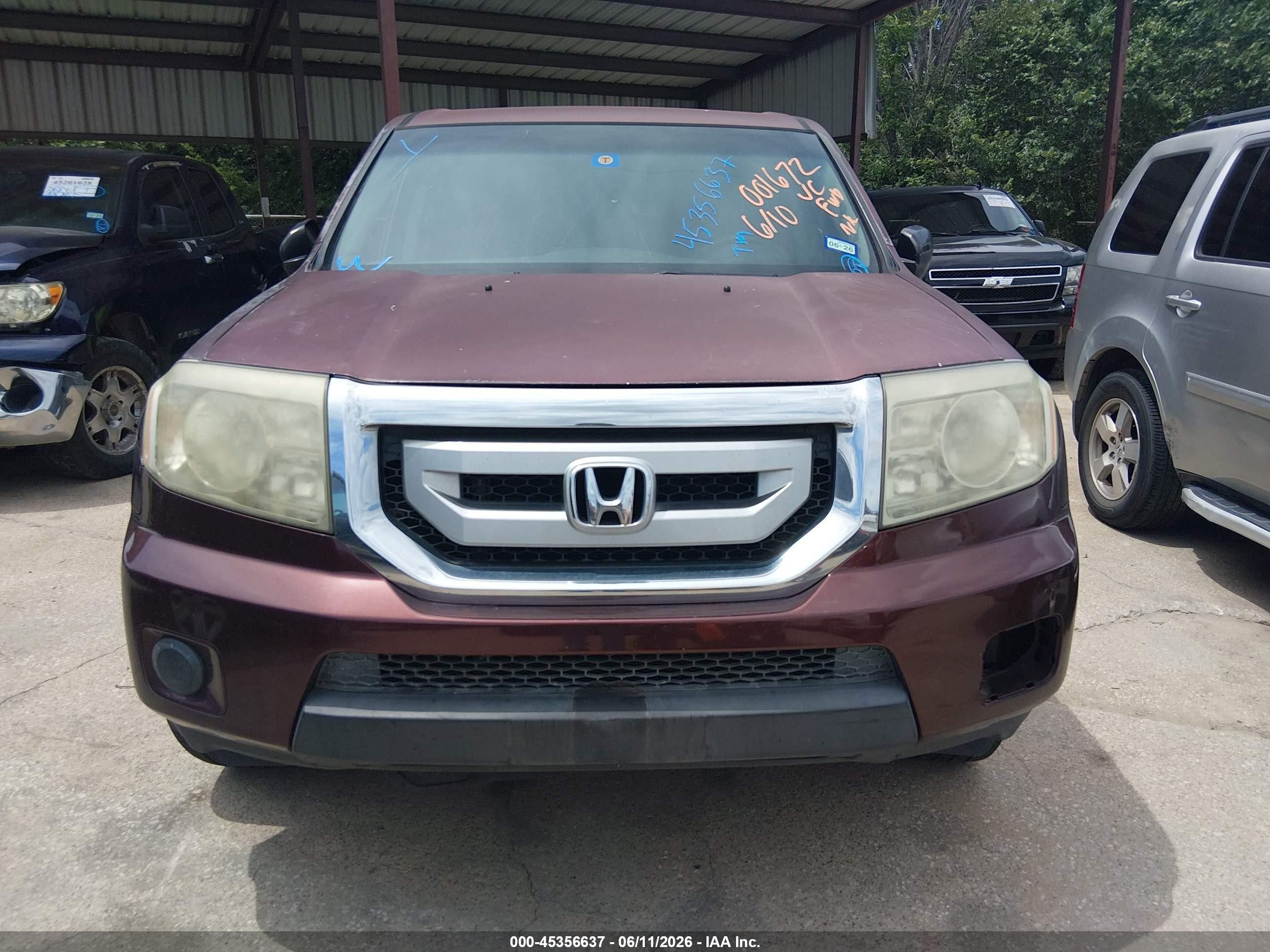 2010 Honda Pilot Lx Burgundy vin: 5FNYF3H23AB001672