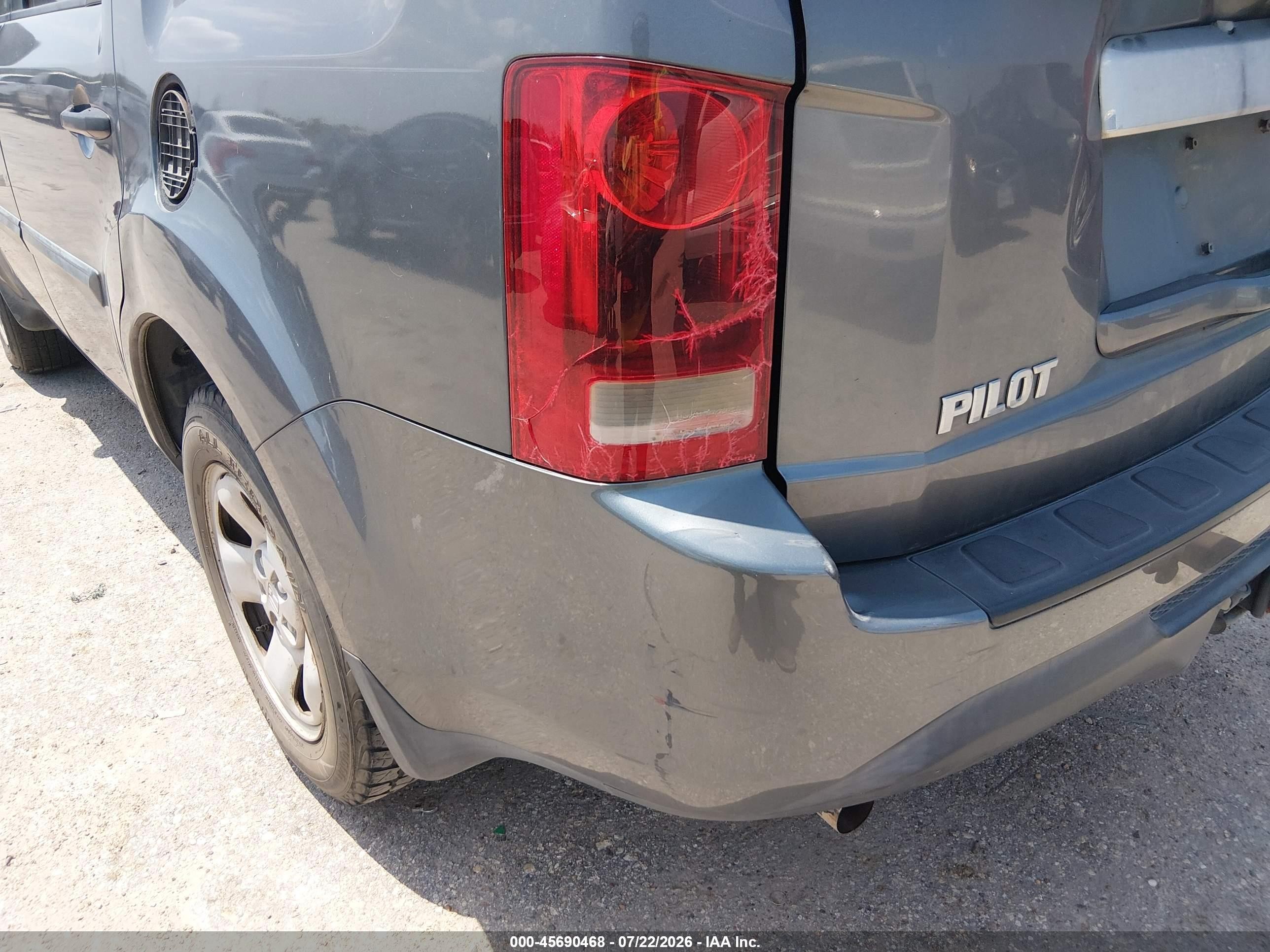 2012 Honda Pilot Lx Gray vin: 5FNYF3H23CB003375