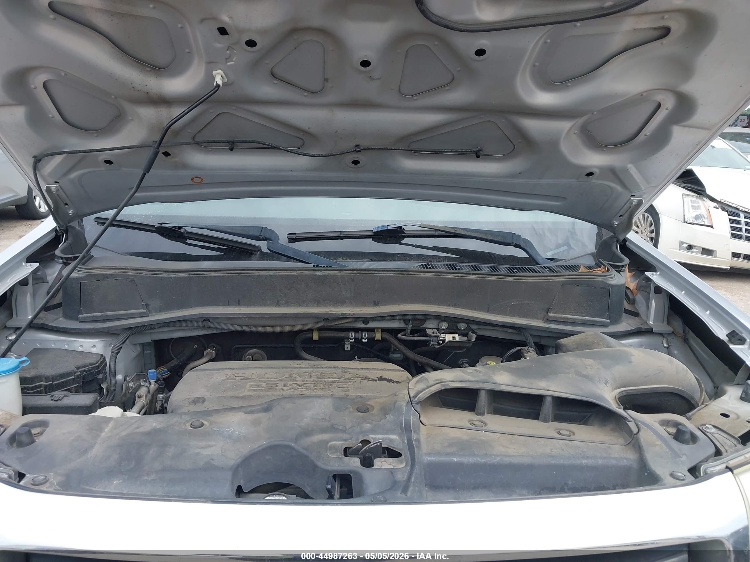 2013 Honda Pilot Lx Silver vin: 5FNYF3H23DB037706