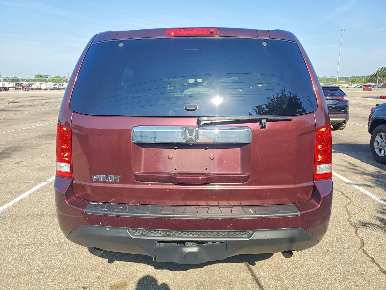2014 Honda Pilot Lx Maroon vin: 5FNYF3H23EB014427