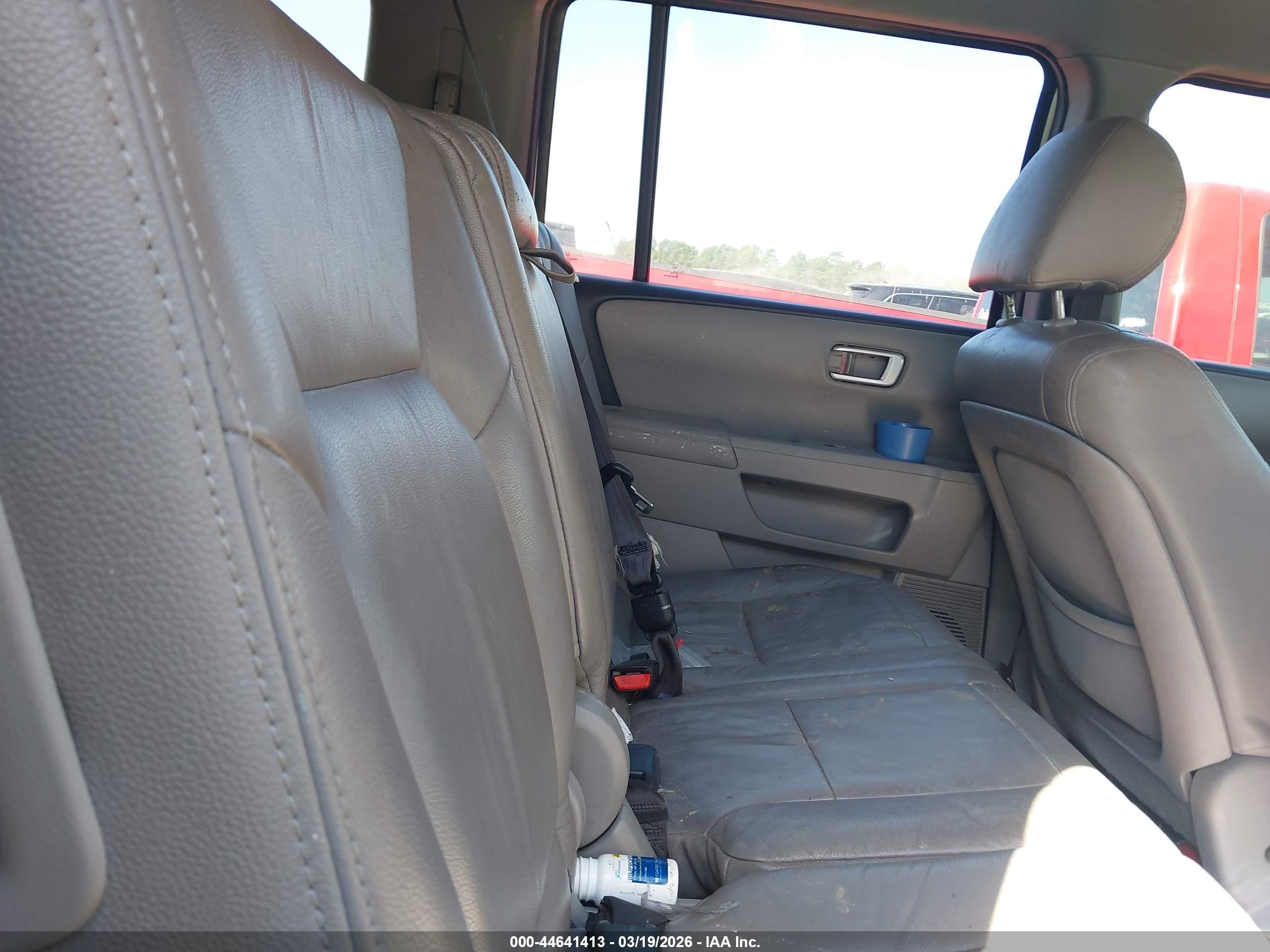 2015 Honda Pilot Lx White vin: 5FNYF3H23FB028541