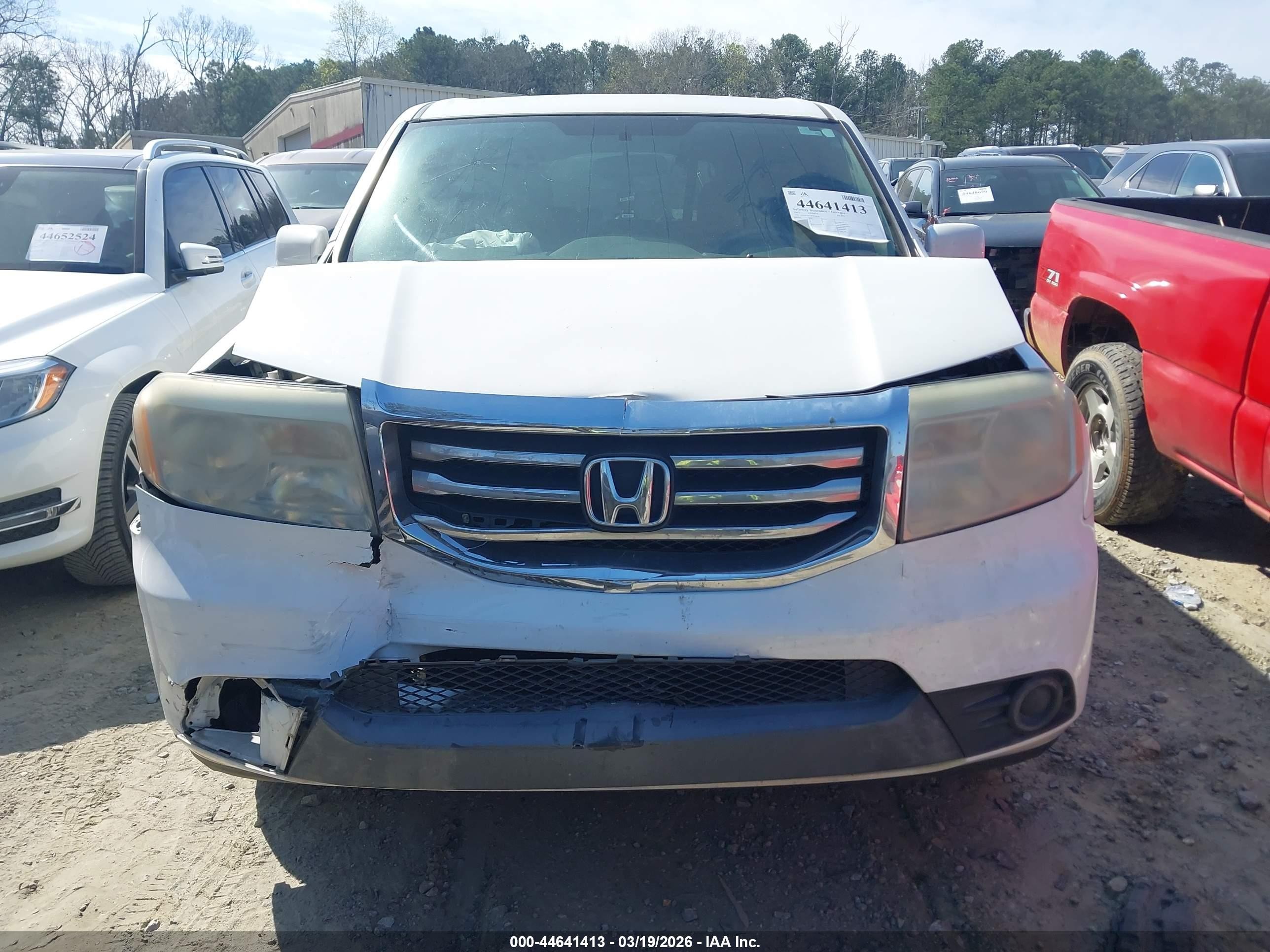 2015 Honda Pilot Lx White vin: 5FNYF3H23FB028541