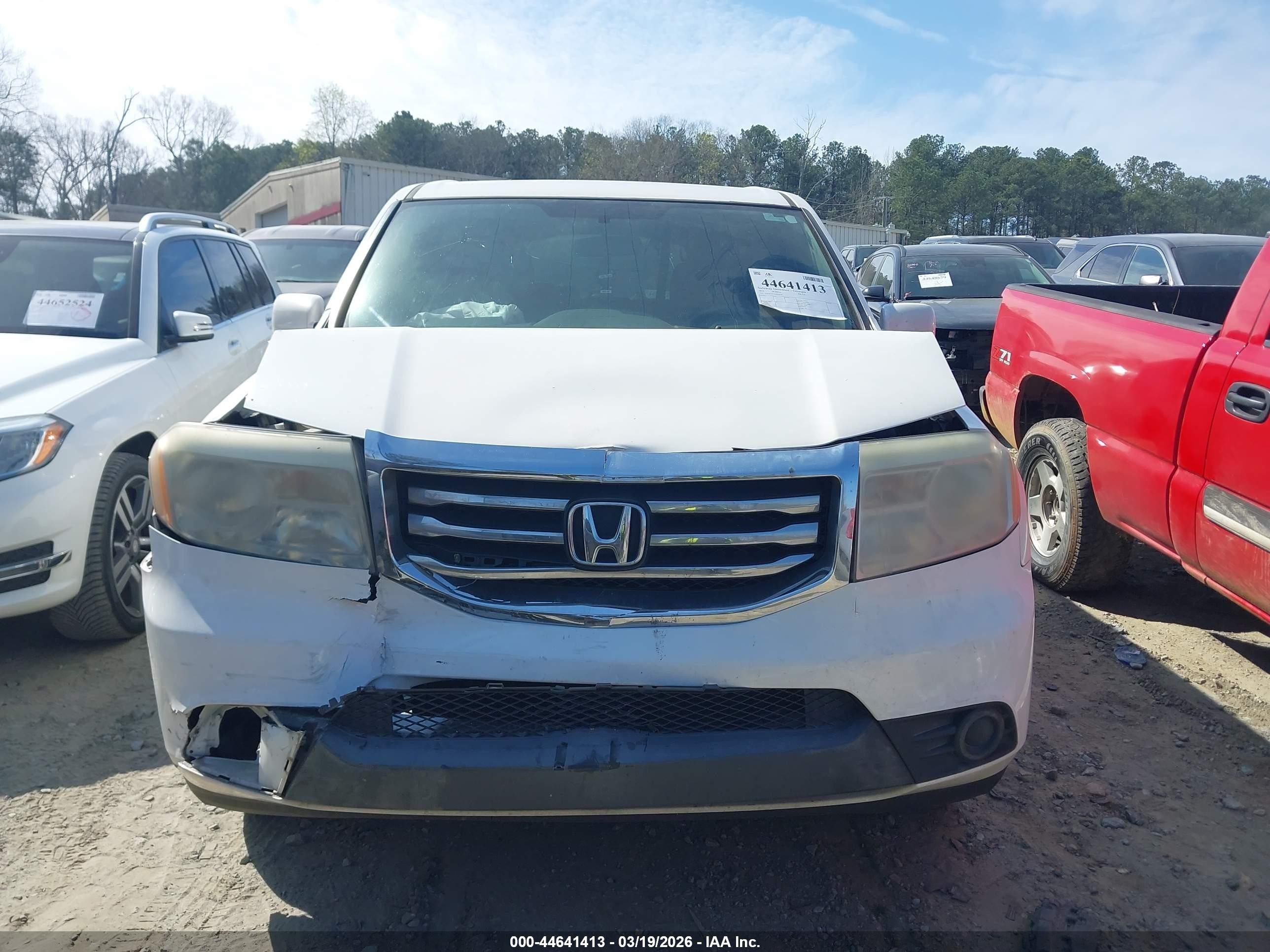 2015 Honda Pilot Lx White vin: 5FNYF3H23FB028541