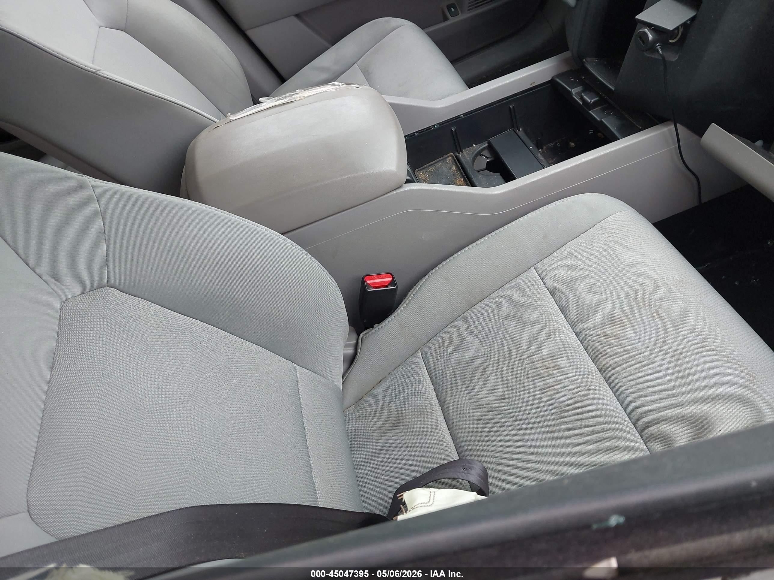 2011 Honda Pilot Lx Серый vin: 5FNYF3H24BB016702