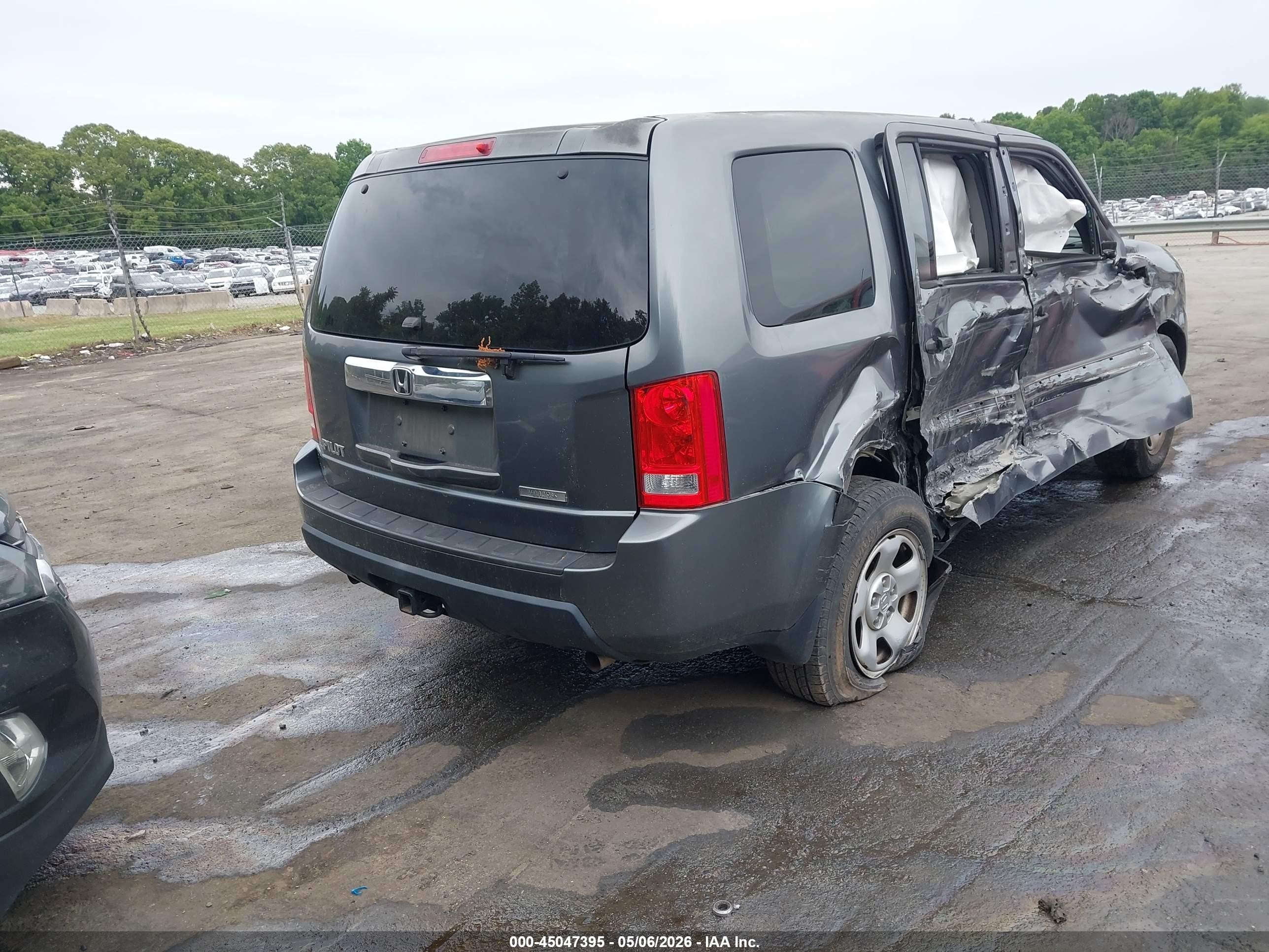2011 Honda Pilot Lx Серый vin: 5FNYF3H24BB016702