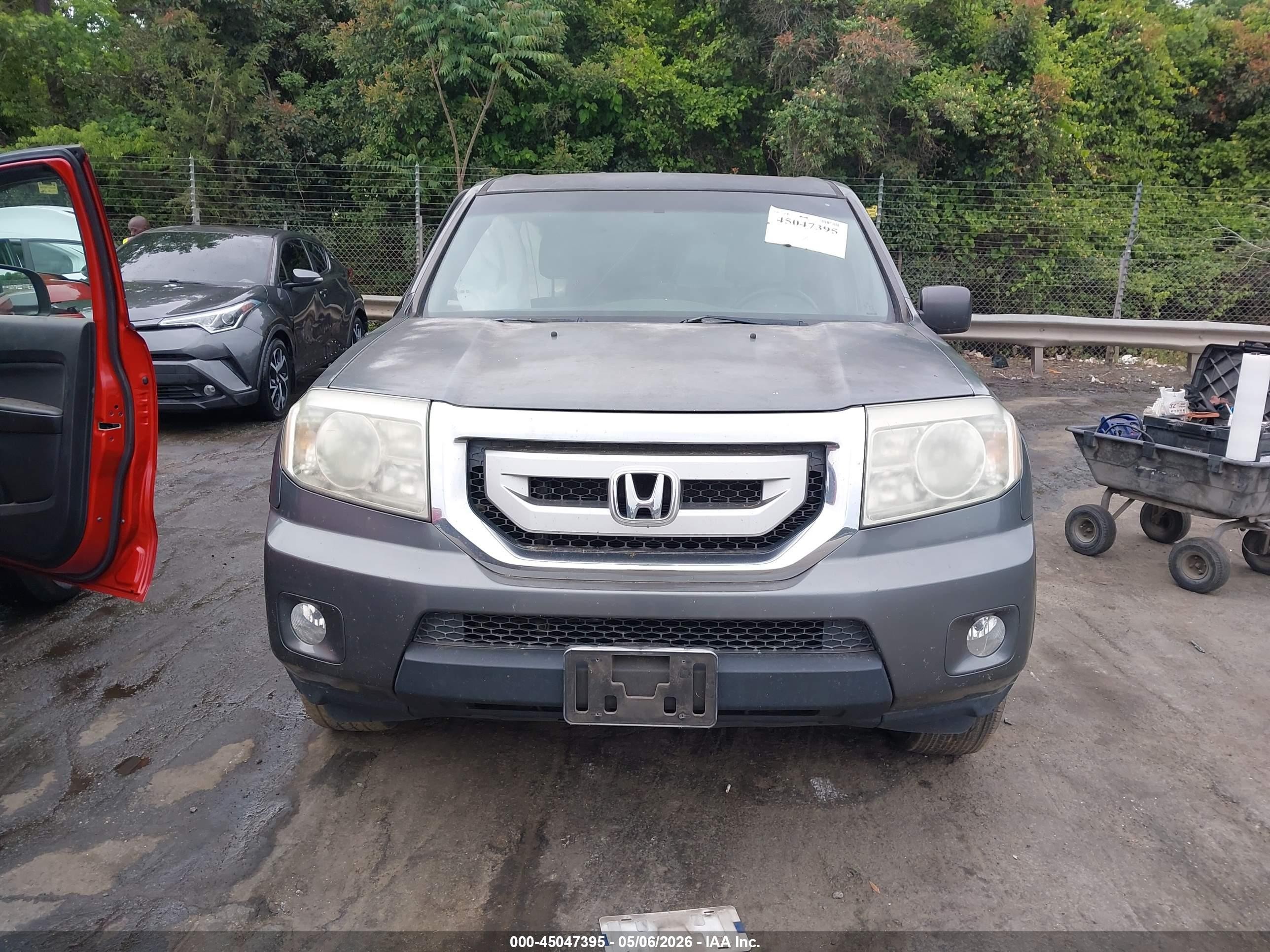2011 Honda Pilot Lx Серый vin: 5FNYF3H24BB016702