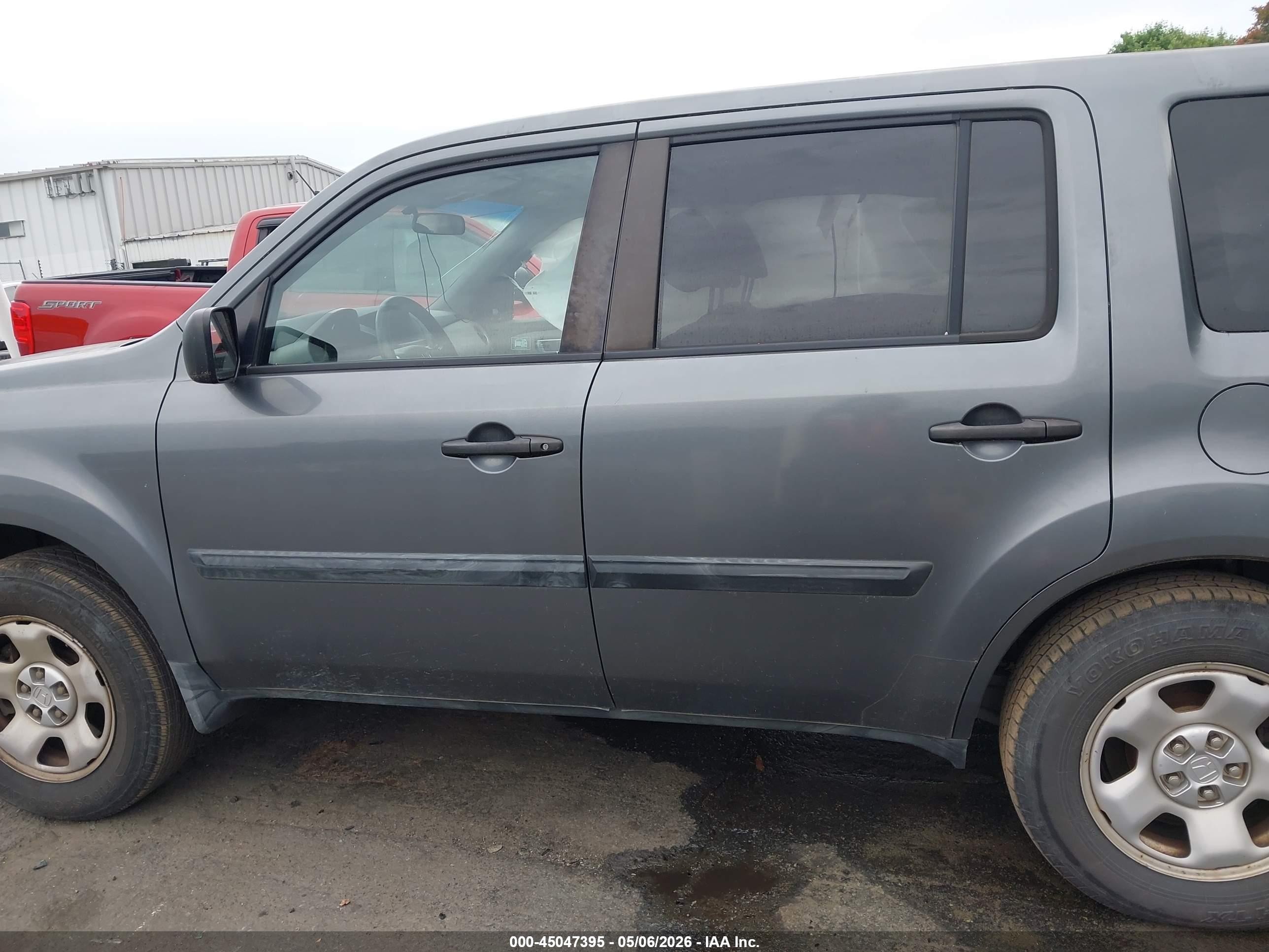 2011 Honda Pilot Lx Серый vin: 5FNYF3H24BB016702