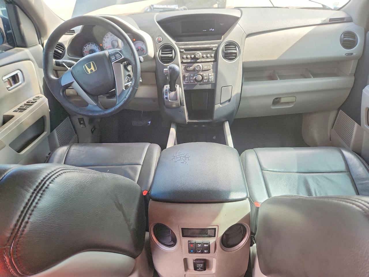 2012 Honda Pilot Lx Серый vin: 5FNYF3H24CB003353