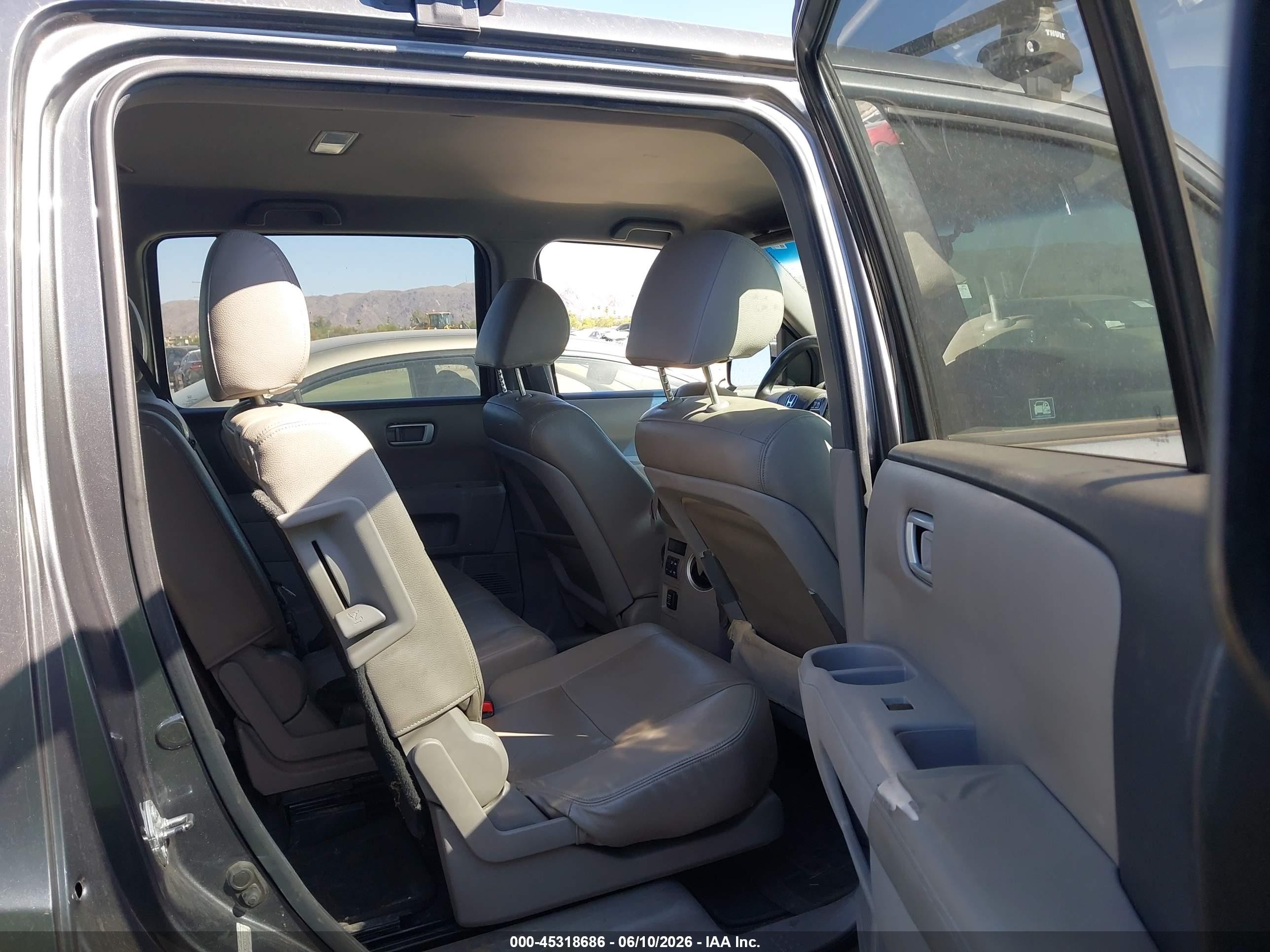 2012 Honda Pilot Lx Gray vin: 5FNYF3H24CB003370