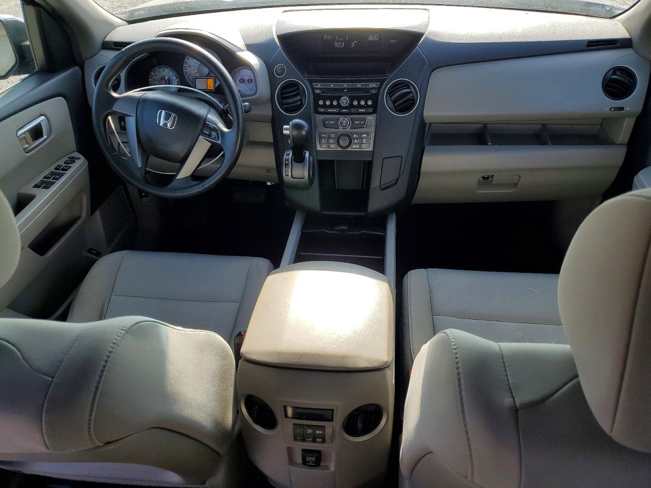 2012 Honda Pilot Lx Серый vin: 5FNYF3H24CB017818