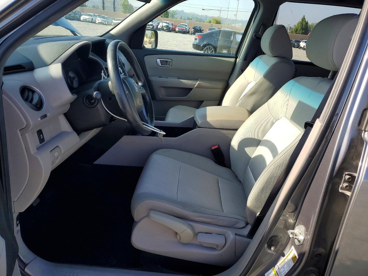 2012 Honda Pilot Lx Серый vin: 5FNYF3H24CB017818