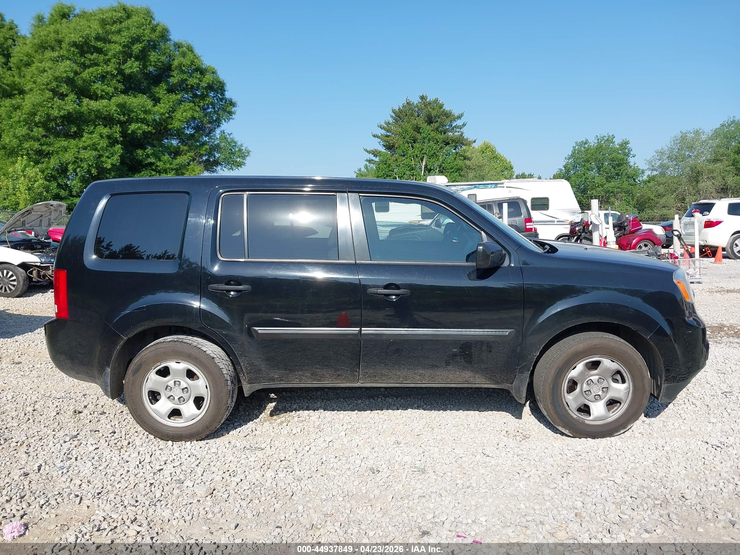 2012 Honda Pilot Lx Black vin: 5FNYF3H24CB033131