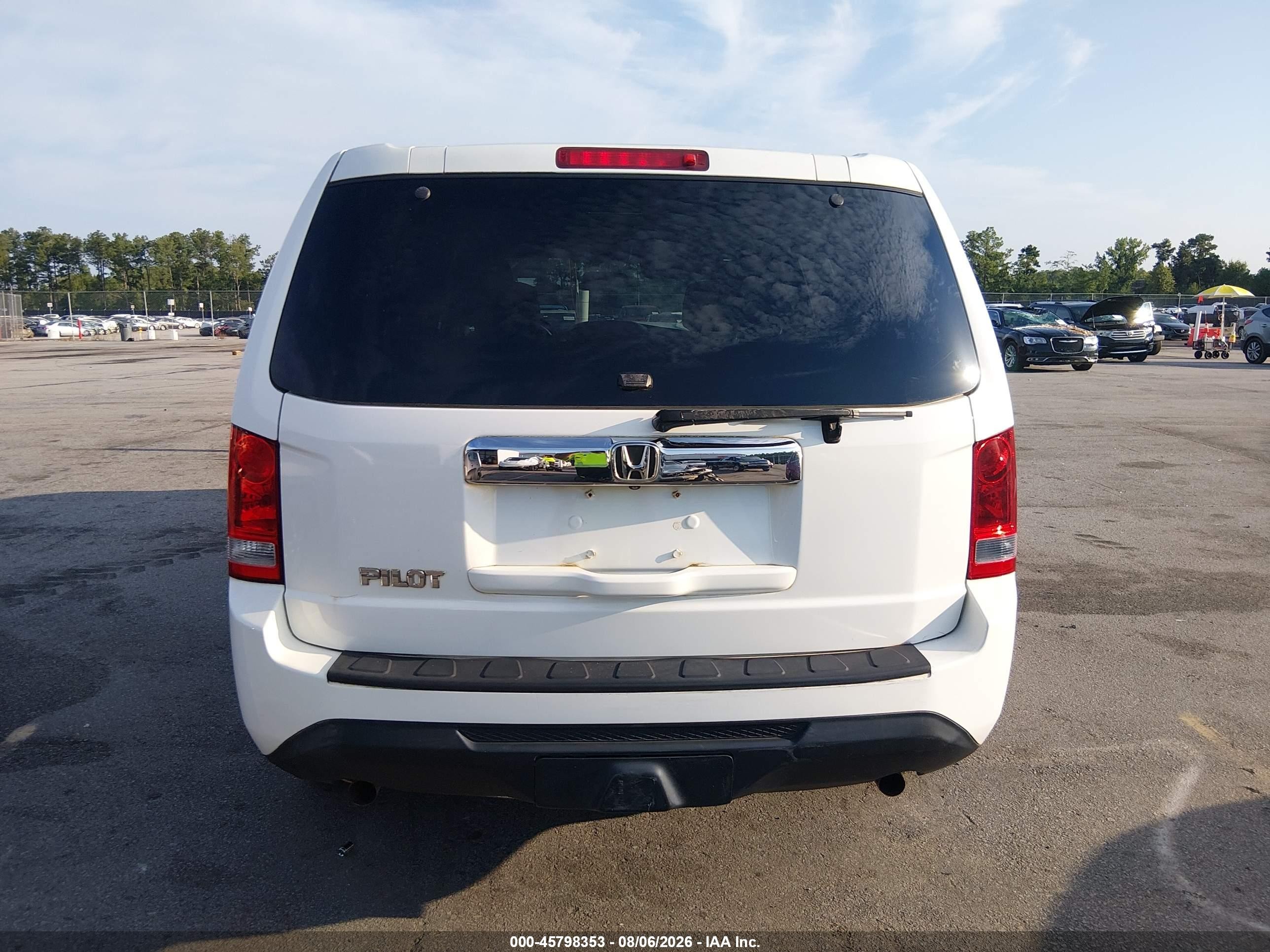 2013 Honda Pilot Lx Белый vin: 5FNYF3H24DB042834