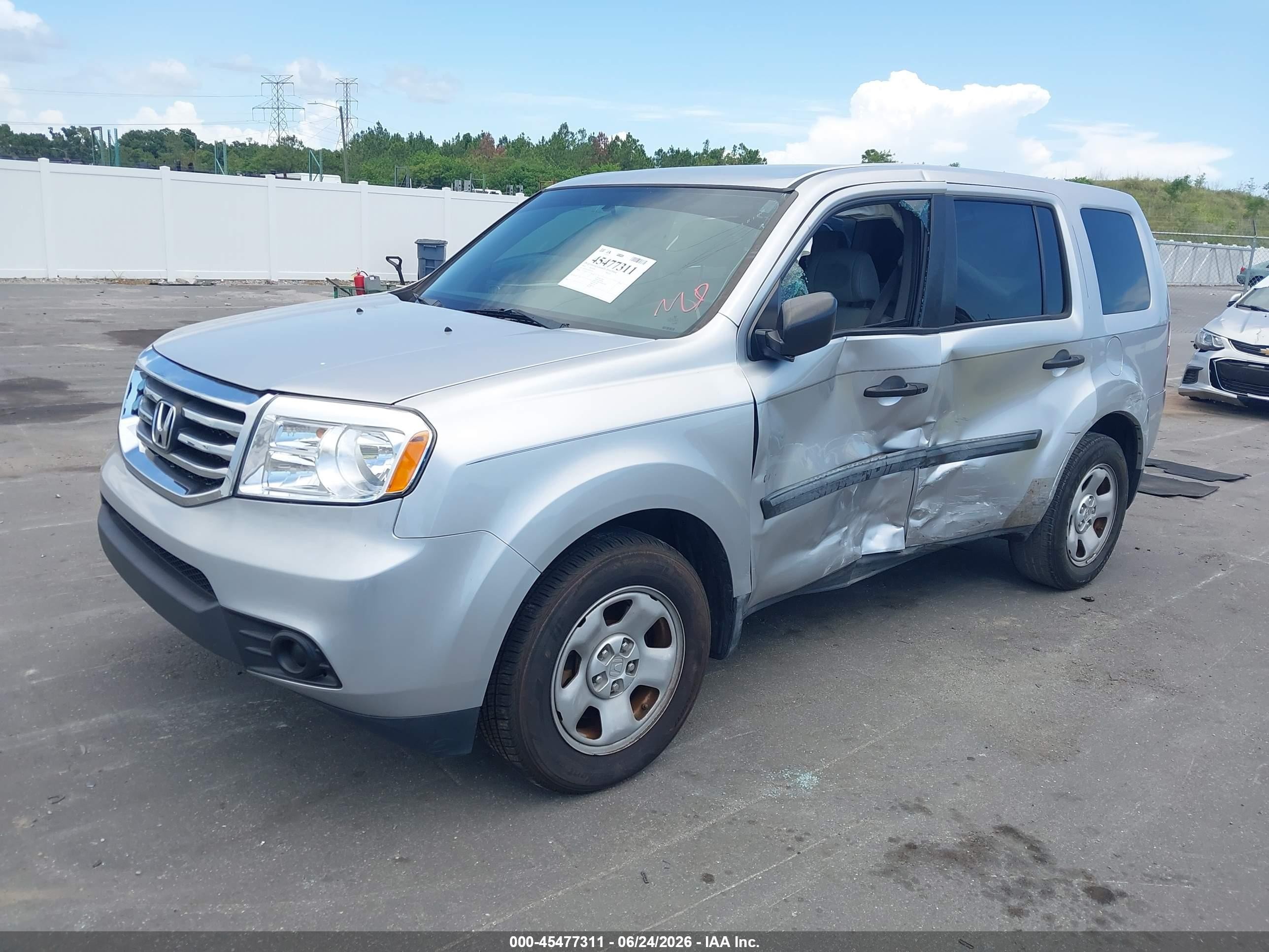 2014 Honda Pilot Lx Silver vin: 5FNYF3H24EB011312