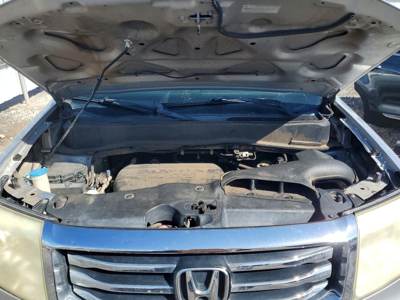 2014 Honda Pilot Lx Silver vin: 5FNYF3H24EB014422
