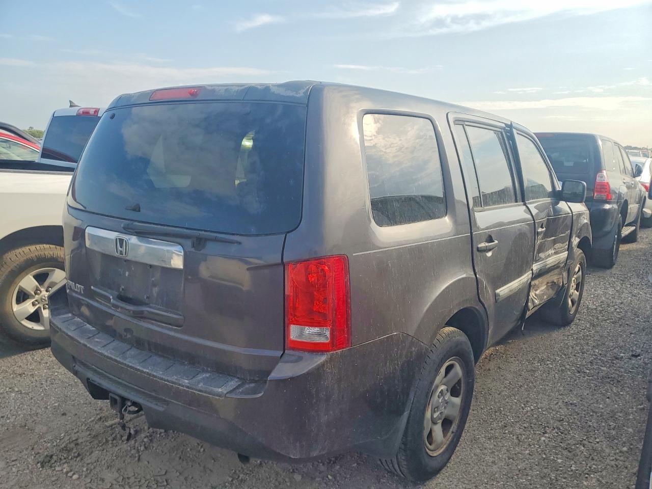 2014 Honda Pilot Lx Brown vin: 5FNYF3H24EB016154
