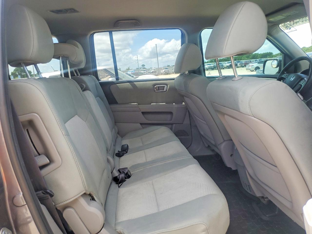 2015 Honda Pilot Lx Gray vin: 5FNYF3H24FB021632