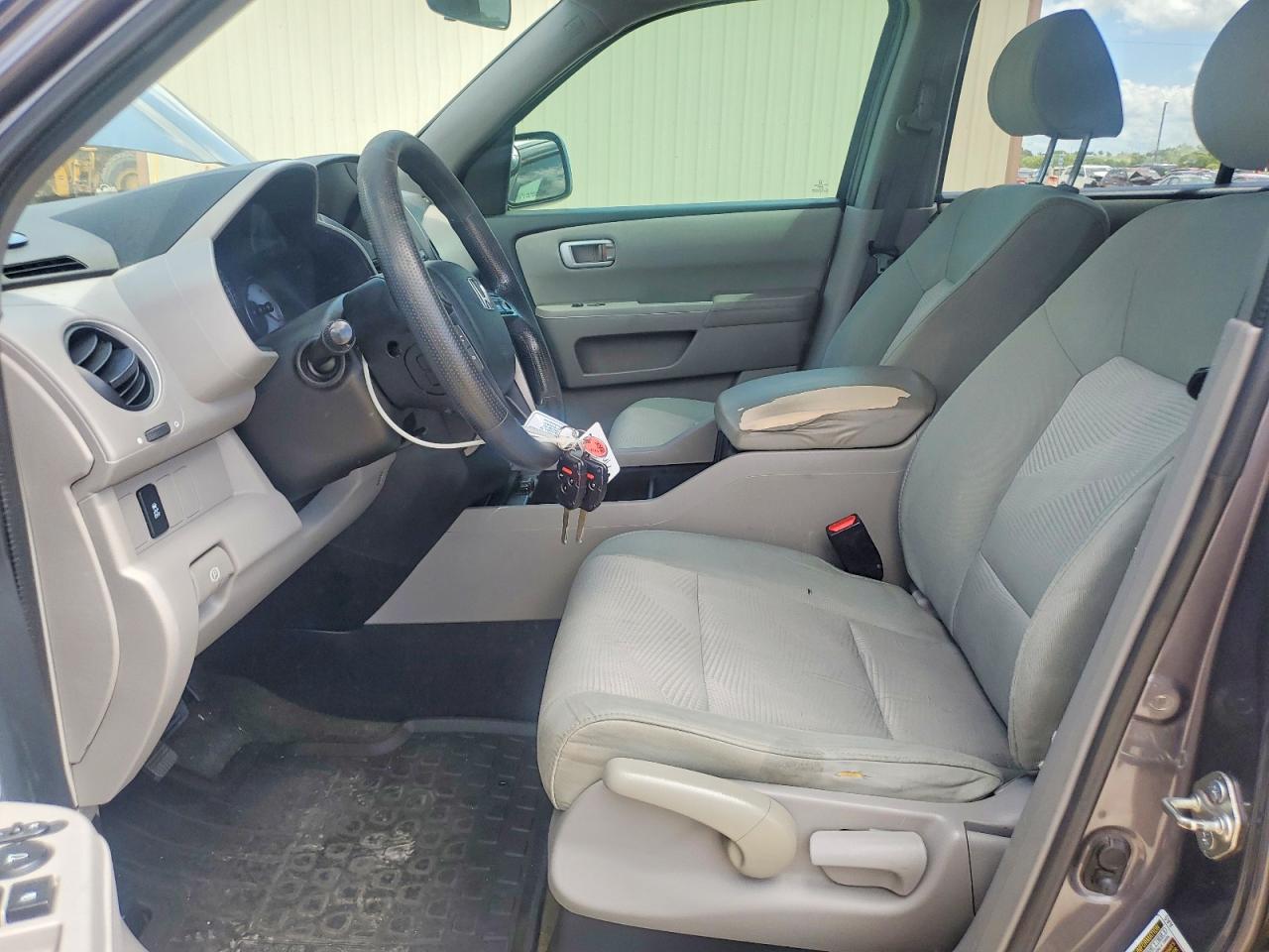2015 Honda Pilot Lx Gray vin: 5FNYF3H24FB021632