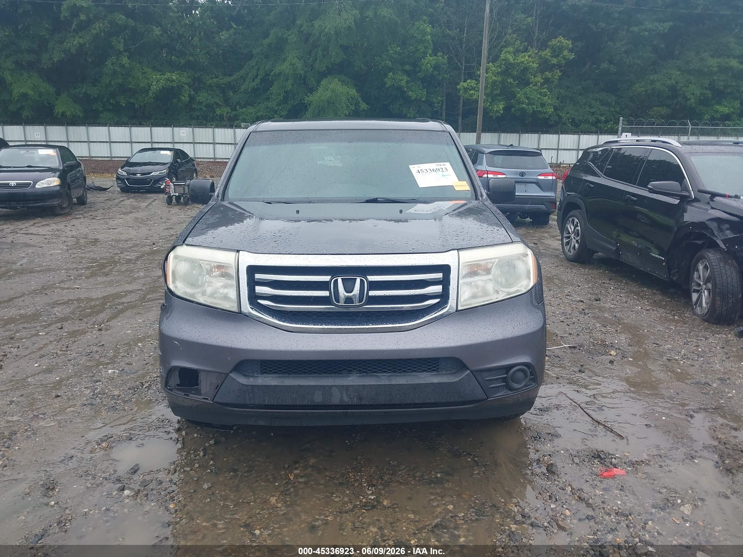 2015 Honda Pilot Lx Gray vin: 5FNYF3H24FB023705