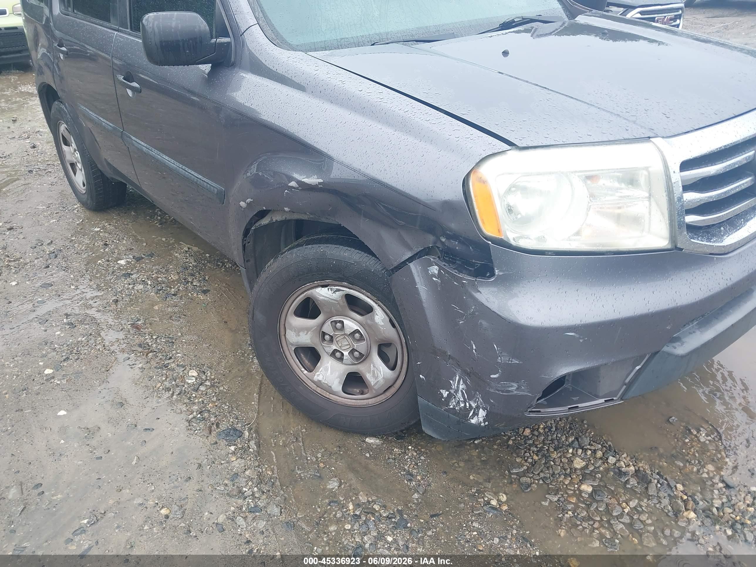 2015 Honda Pilot Lx Gray vin: 5FNYF3H24FB023705