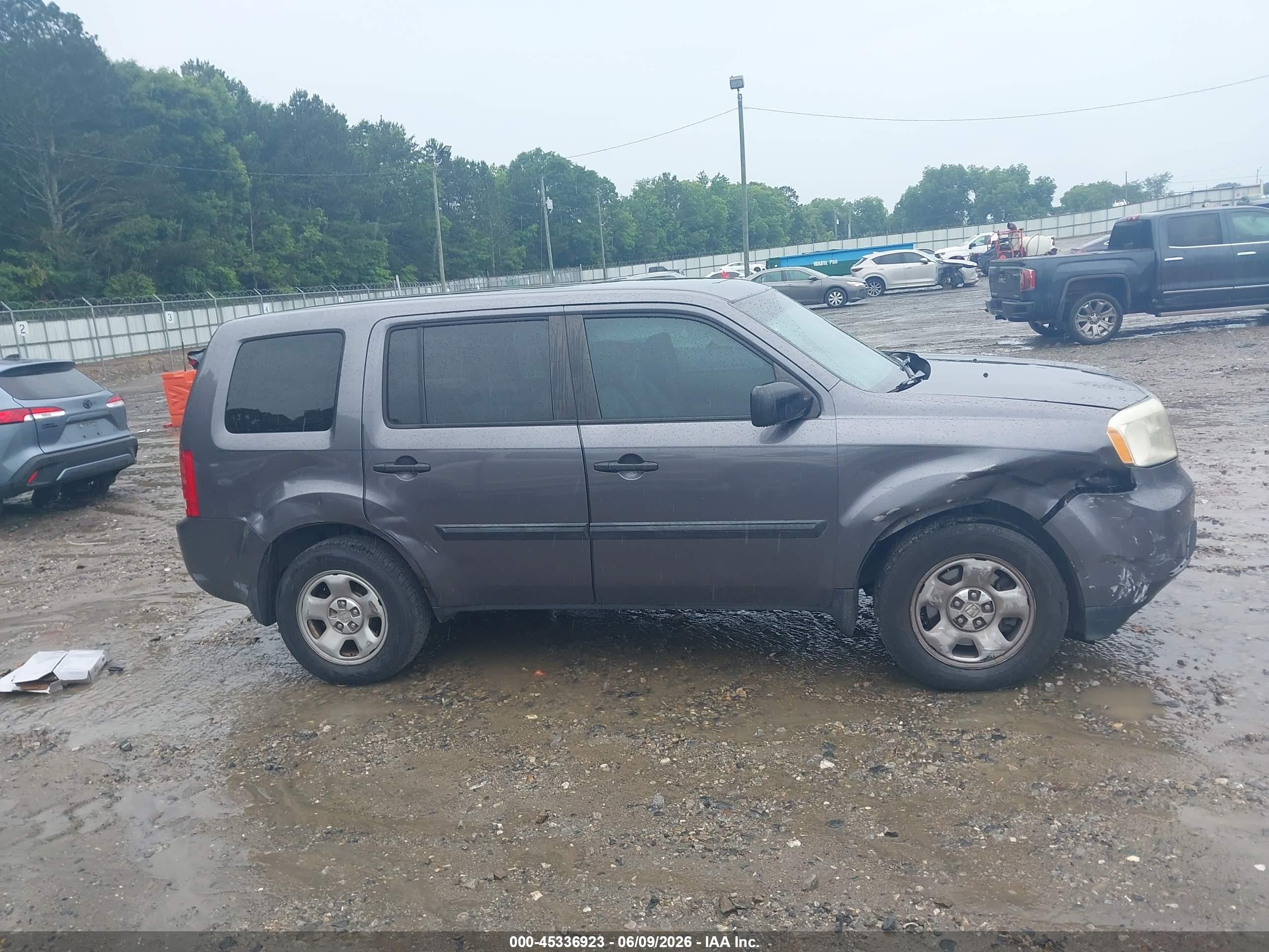 2015 Honda Pilot Lx Gray vin: 5FNYF3H24FB023705