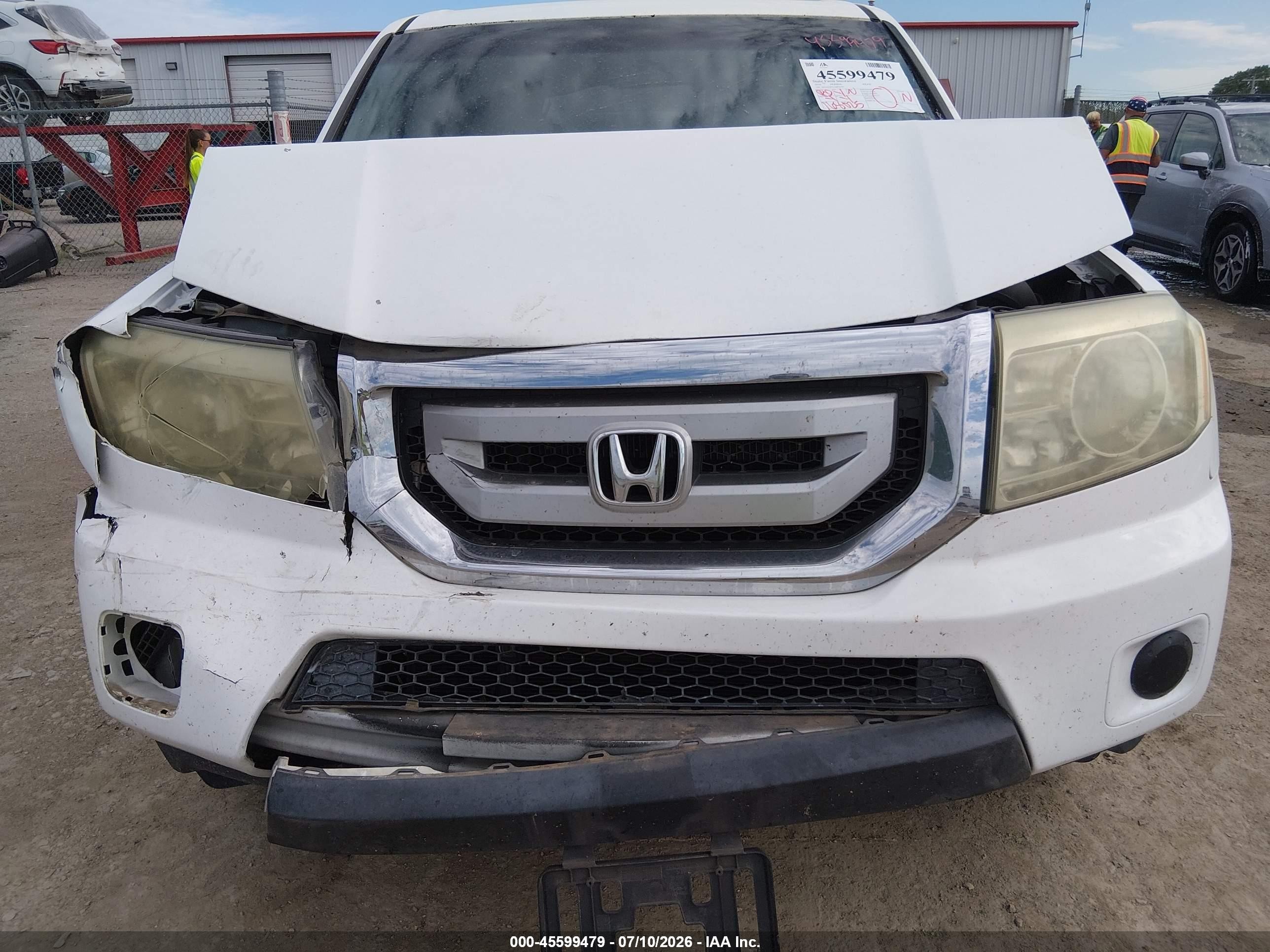 2010 Honda Pilot Lx White vin: 5FNYF3H25AB010793
