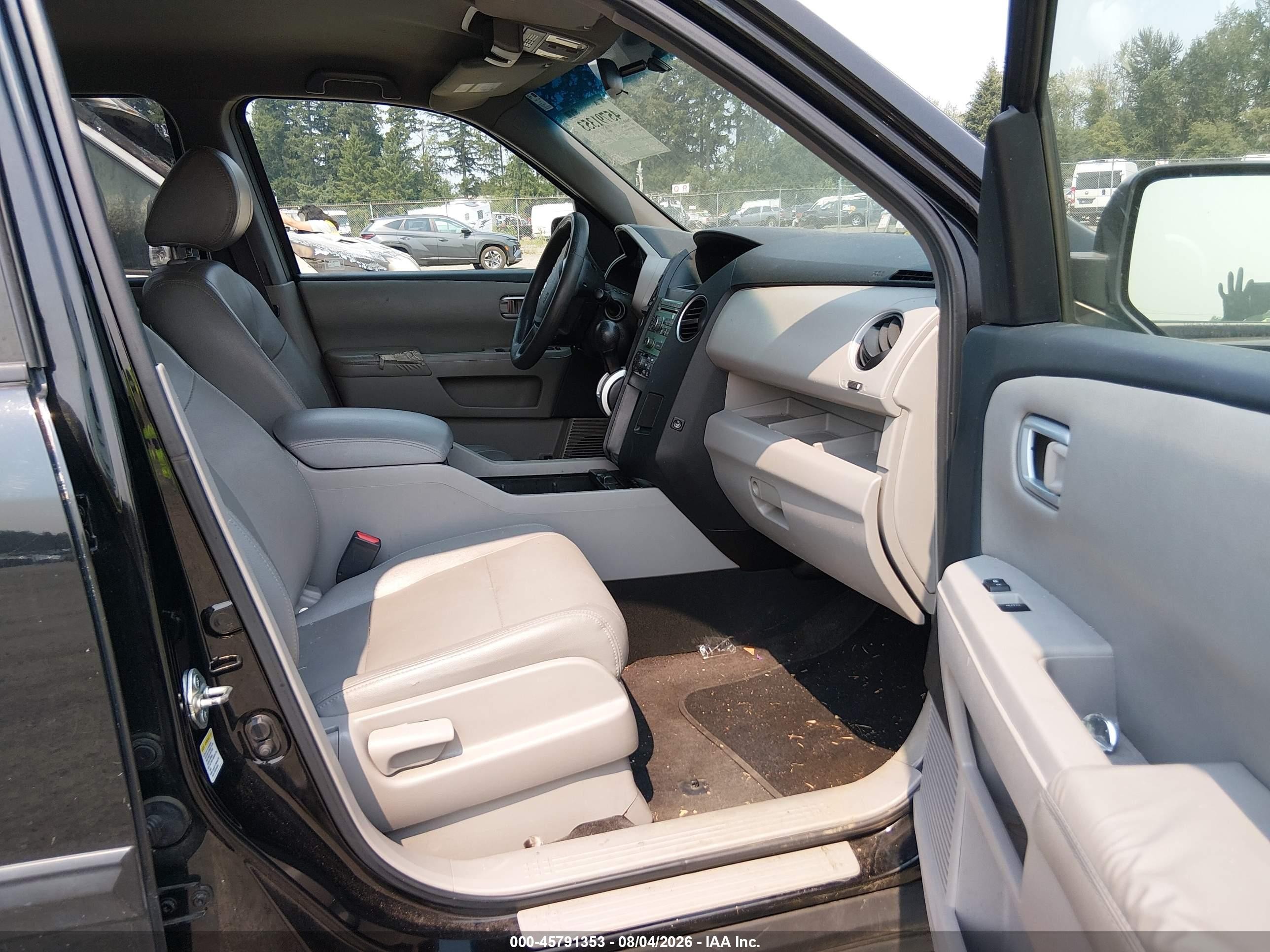2010 Honda Pilot Lx Black vin: 5FNYF3H25AB014925
