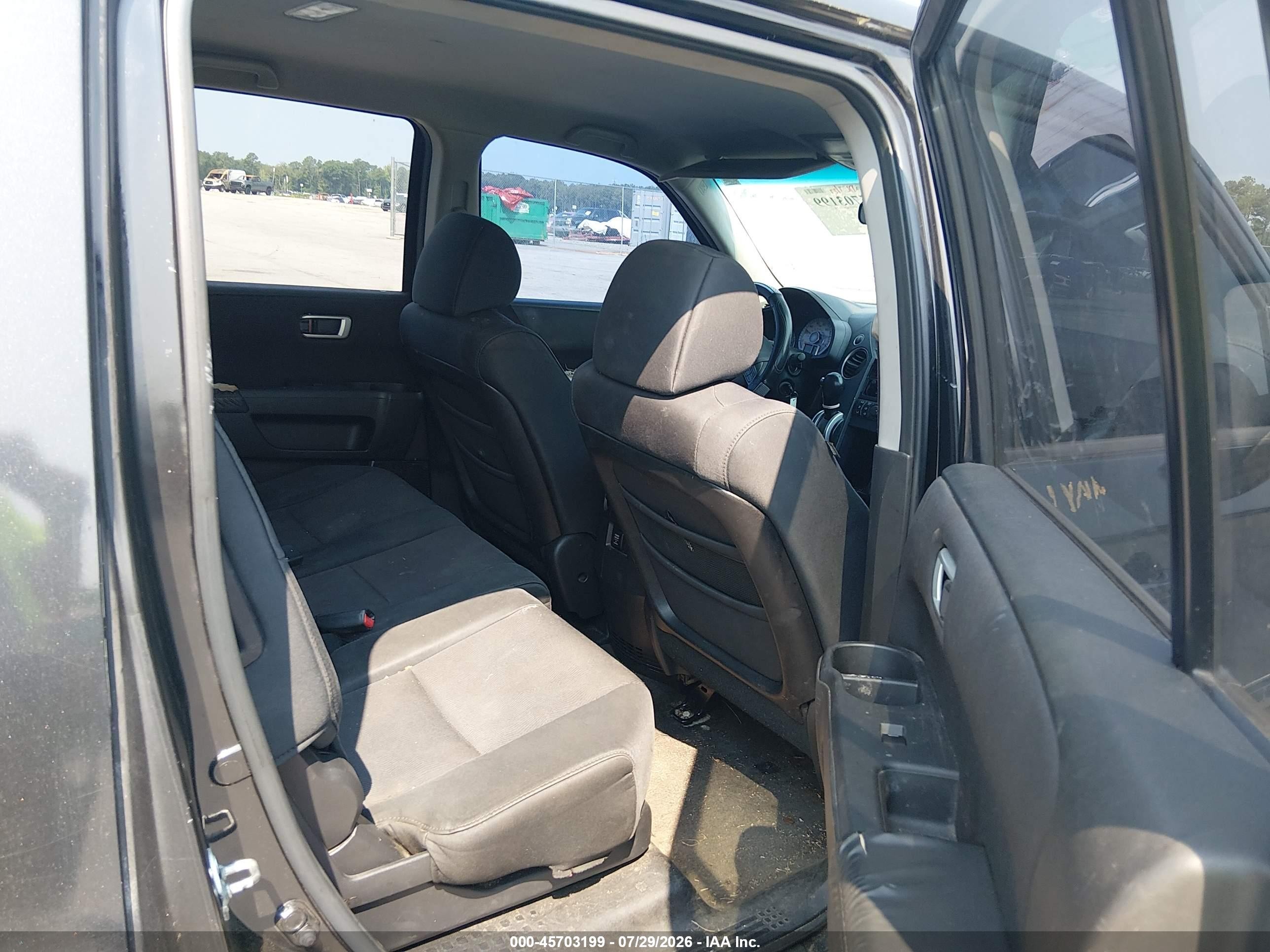 2010 Honda Pilot Lx Black vin: 5FNYF3H25AB020630