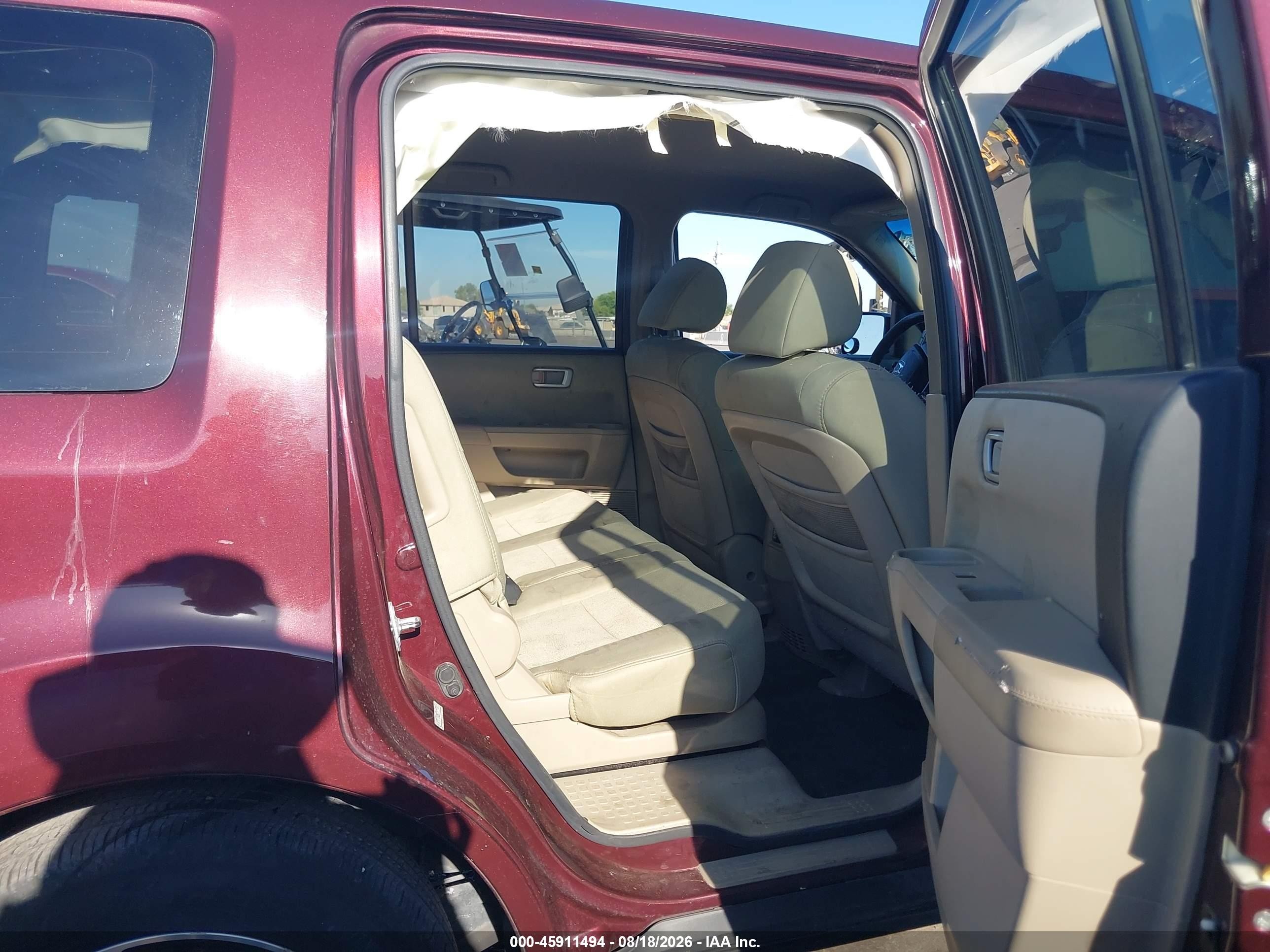2011 Honda Pilot Lx Maroon vin: 5FNYF3H25BB025117