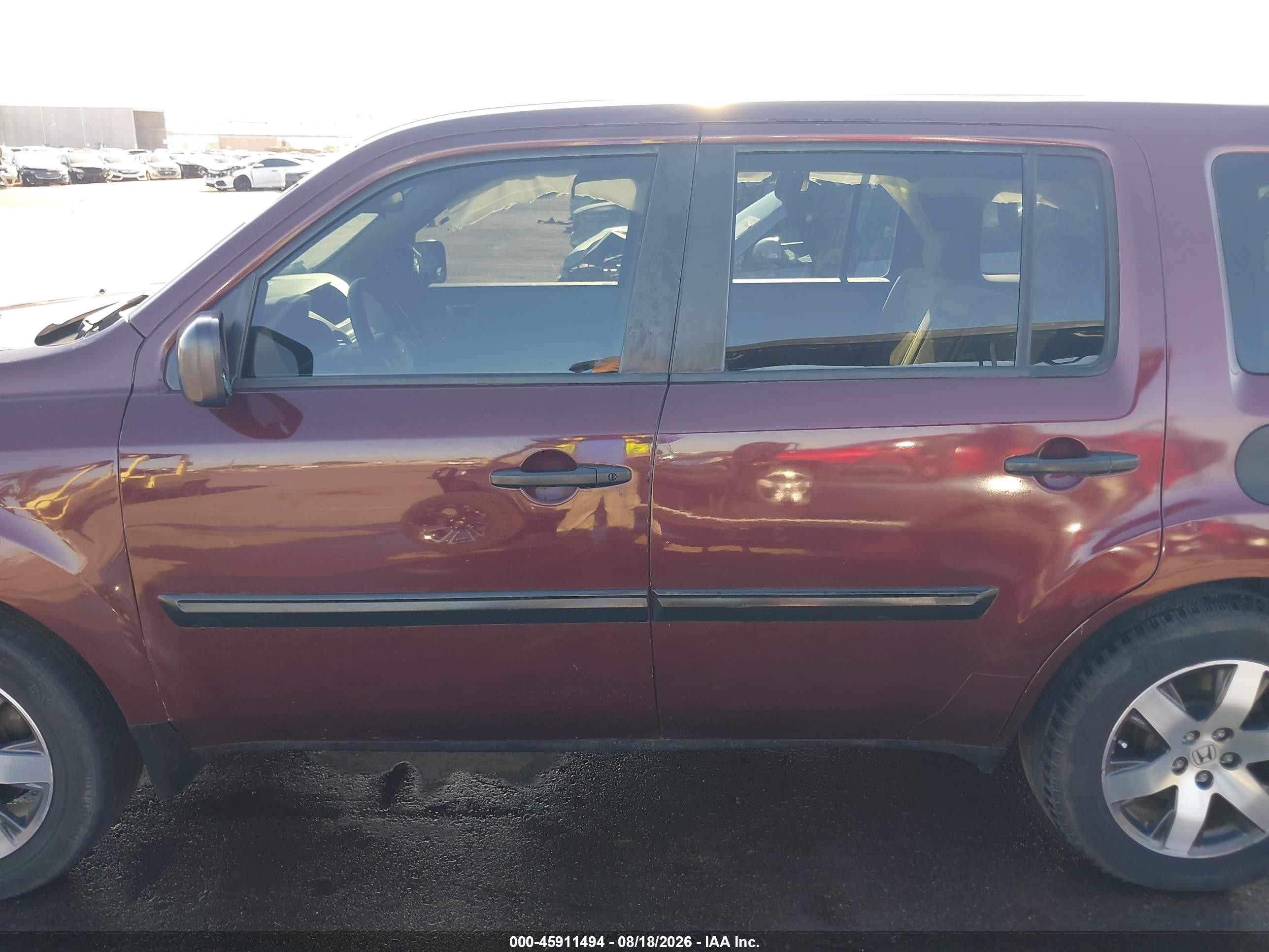 2011 Honda Pilot Lx Maroon vin: 5FNYF3H25BB025117