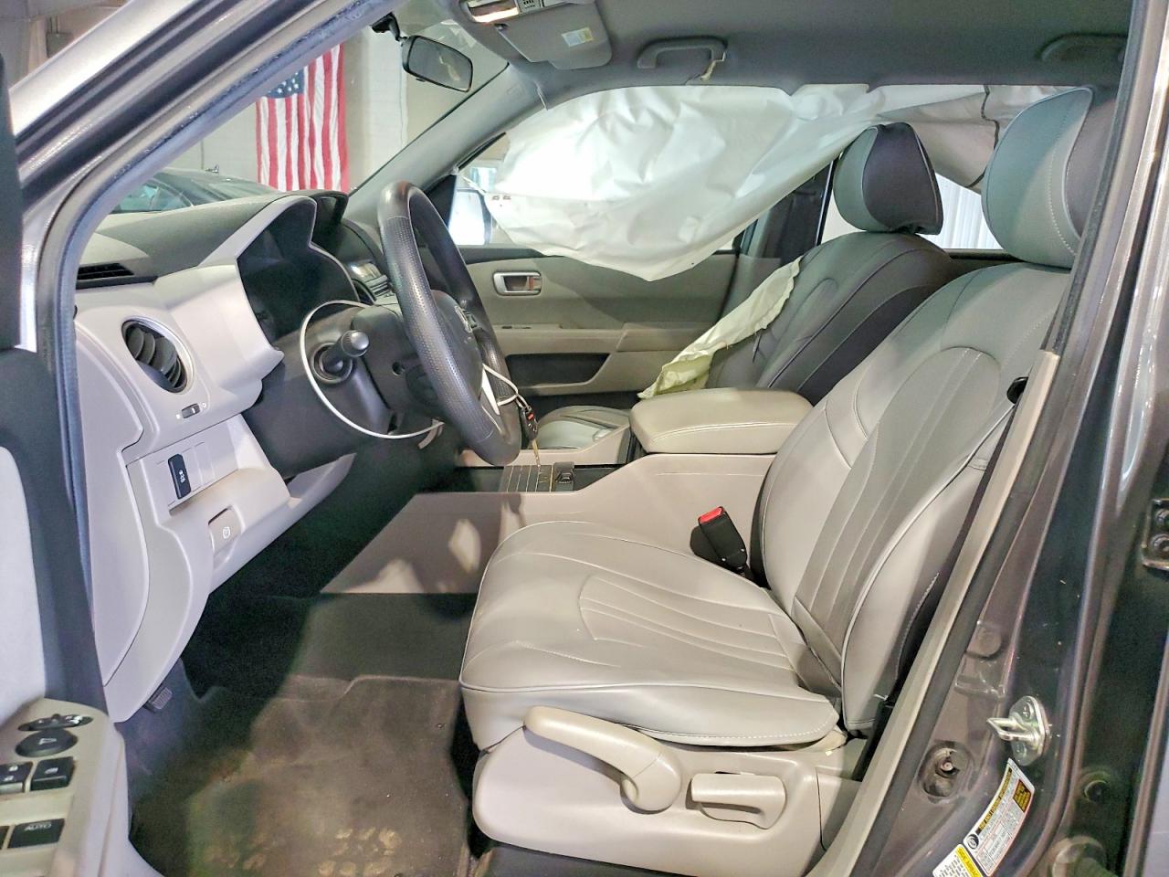 2013 Honda Pilot Lx Gray vin: 5FNYF3H25DB002021