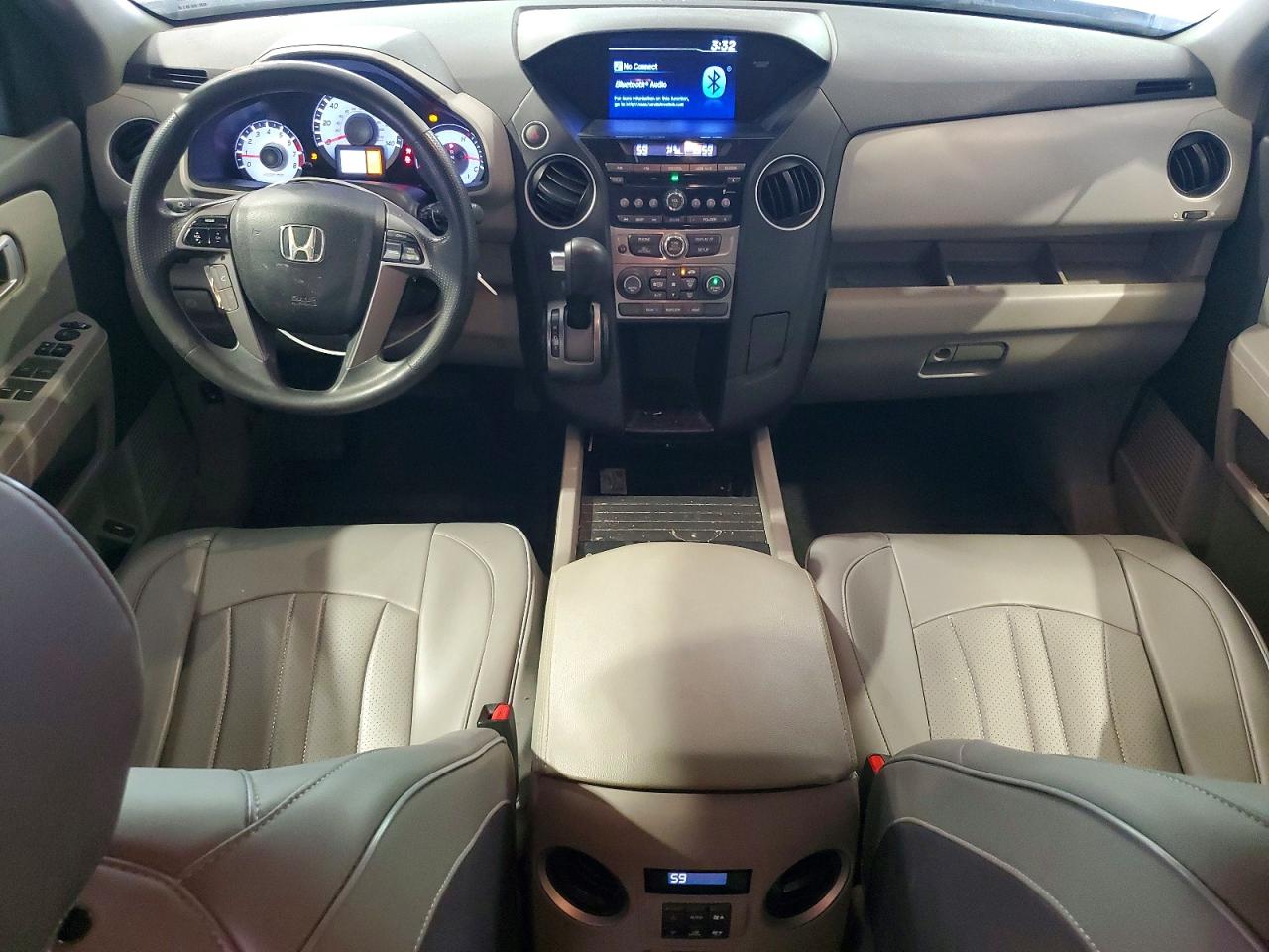 2013 Honda Pilot Lx Gray vin: 5FNYF3H25DB002021