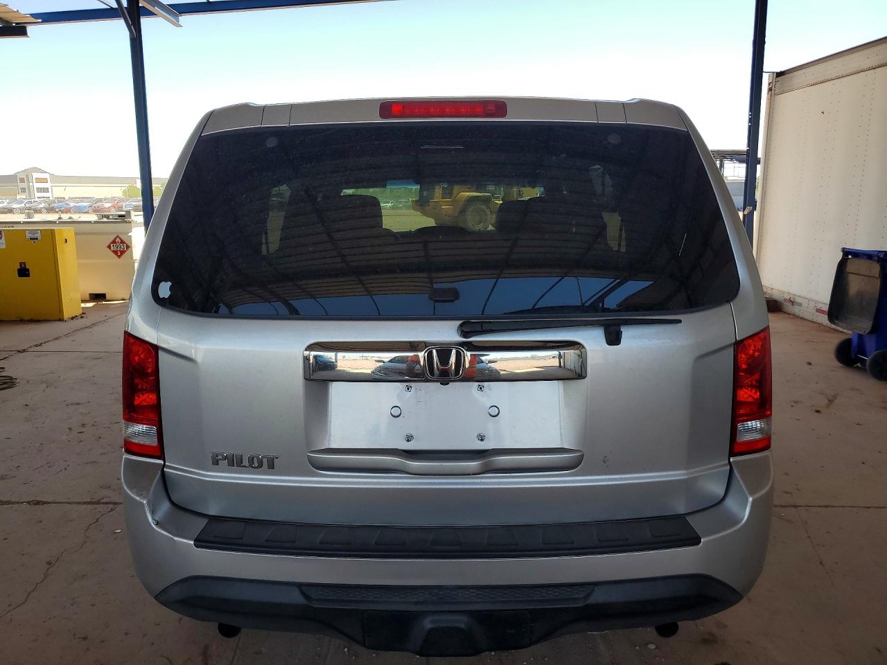 2013 Honda Pilot Lx Silver vin: 5FNYF3H25DB033771