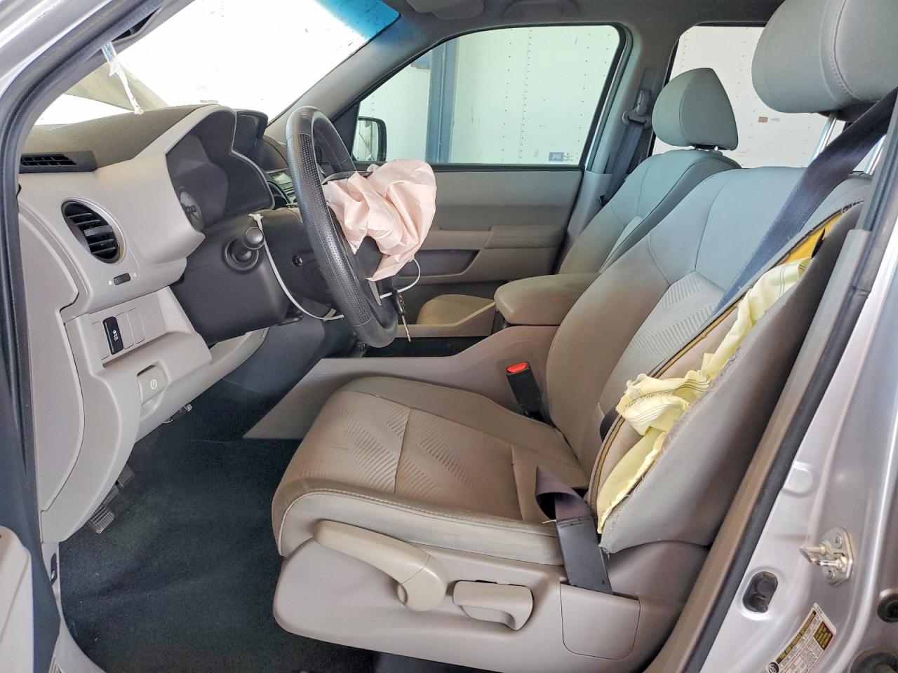 2013 Honda Pilot Lx Silver vin: 5FNYF3H25DB033771