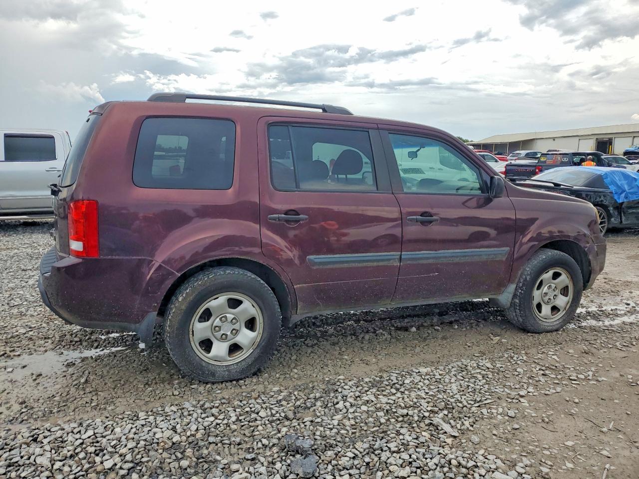 2010 Honda Pilot Lx Burgundy vin: 5FNYF3H26AB010589