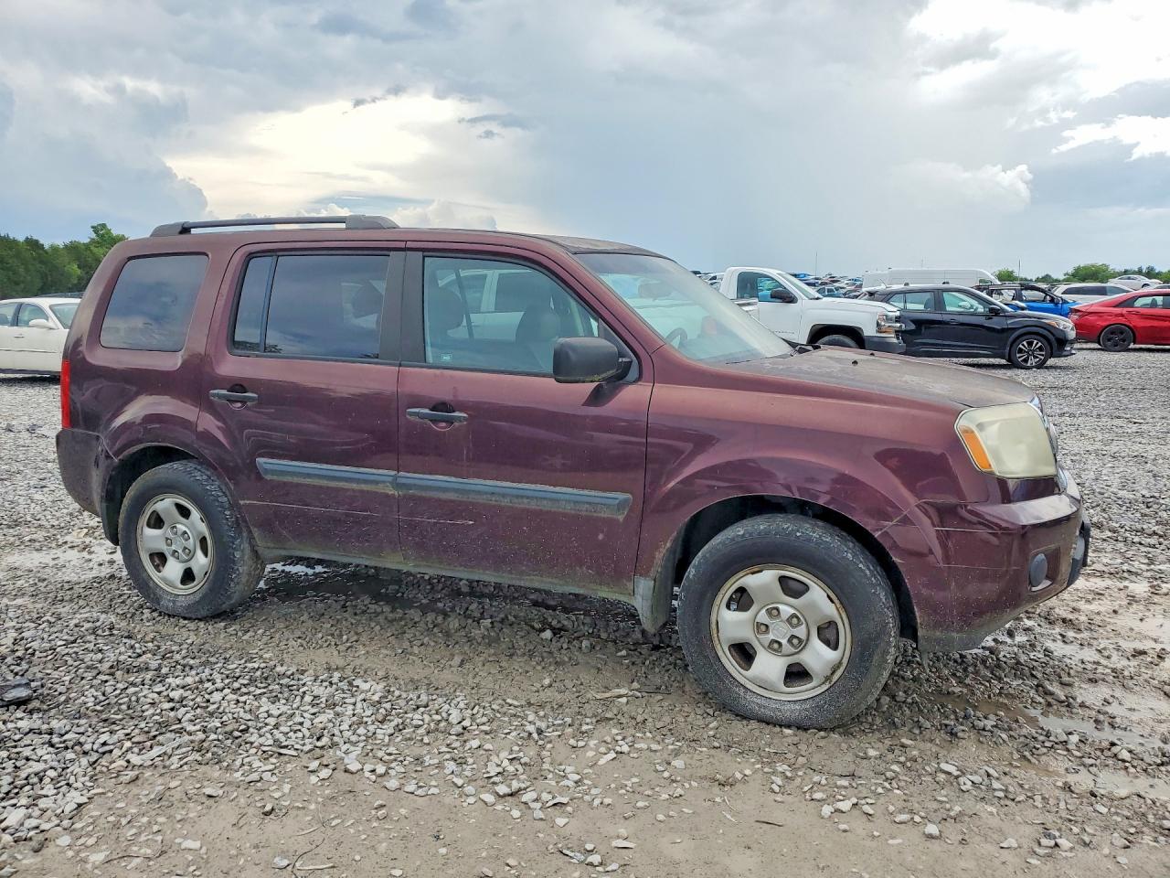 2010 Honda Pilot Lx Burgundy vin: 5FNYF3H26AB010589