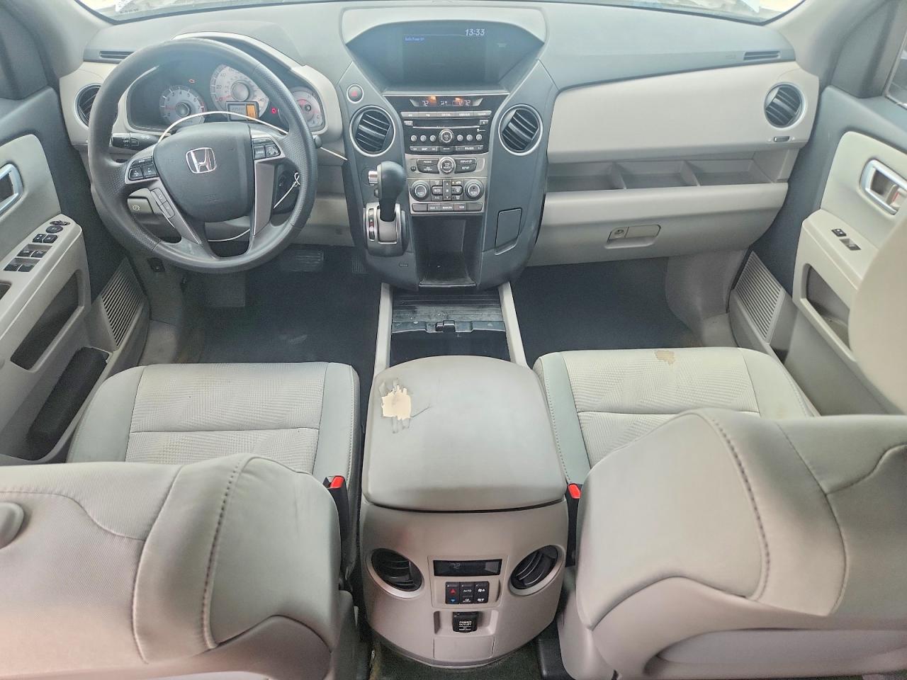 2014 Honda Pilot Lx Silver vin: 5FNYF3H26EB011988