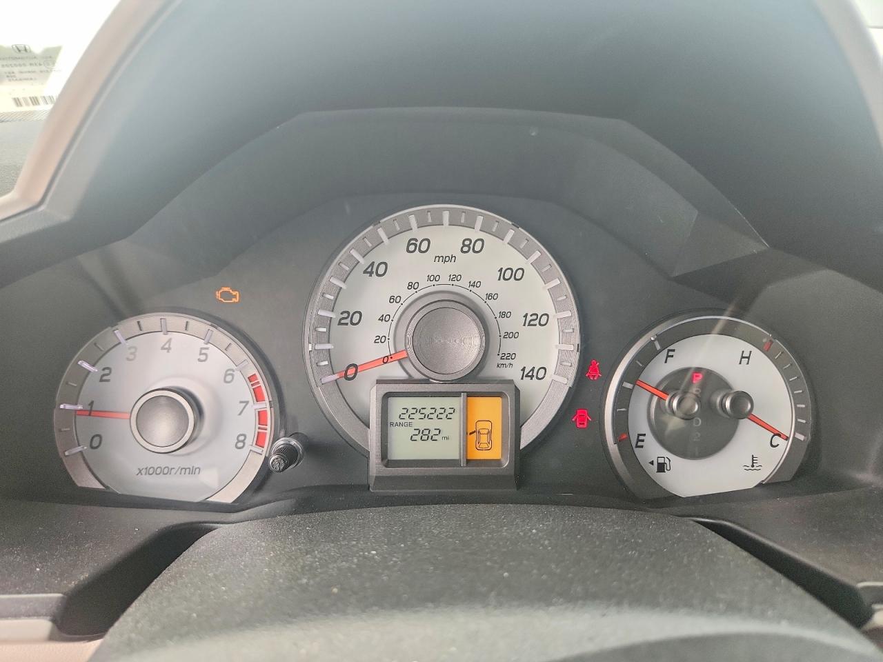 2014 Honda Pilot Lx Silver vin: 5FNYF3H26EB011988