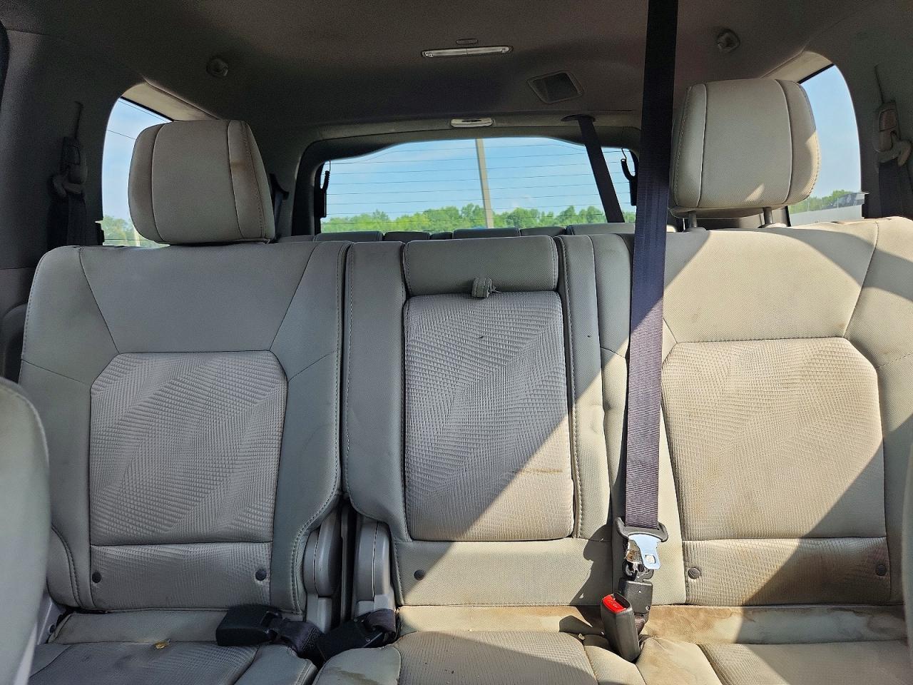 2014 Honda Pilot Lx Gray vin: 5FNYF3H26EB012882