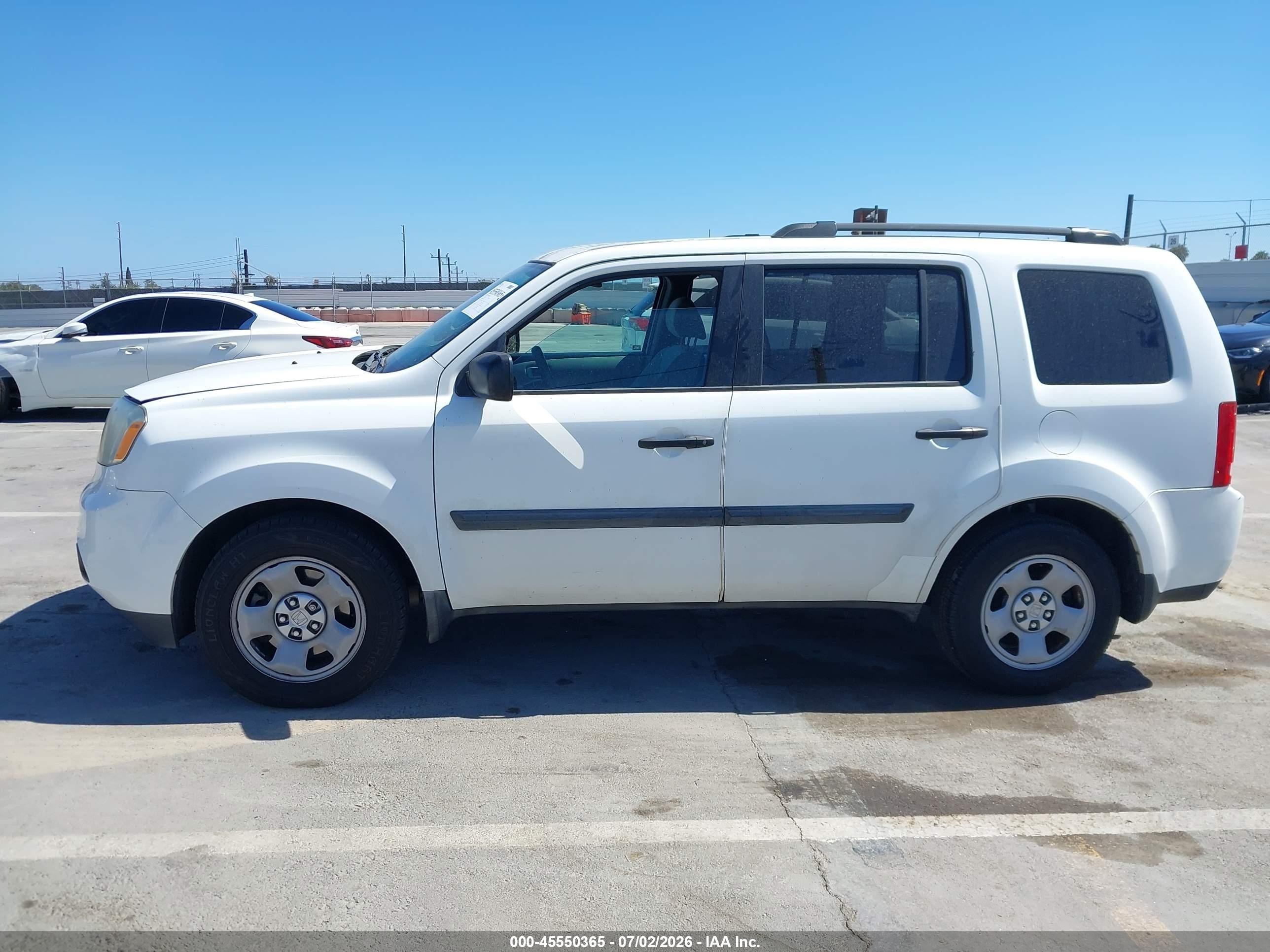 2014 Honda Pilot Lx White vin: 5FNYF3H26EB019542