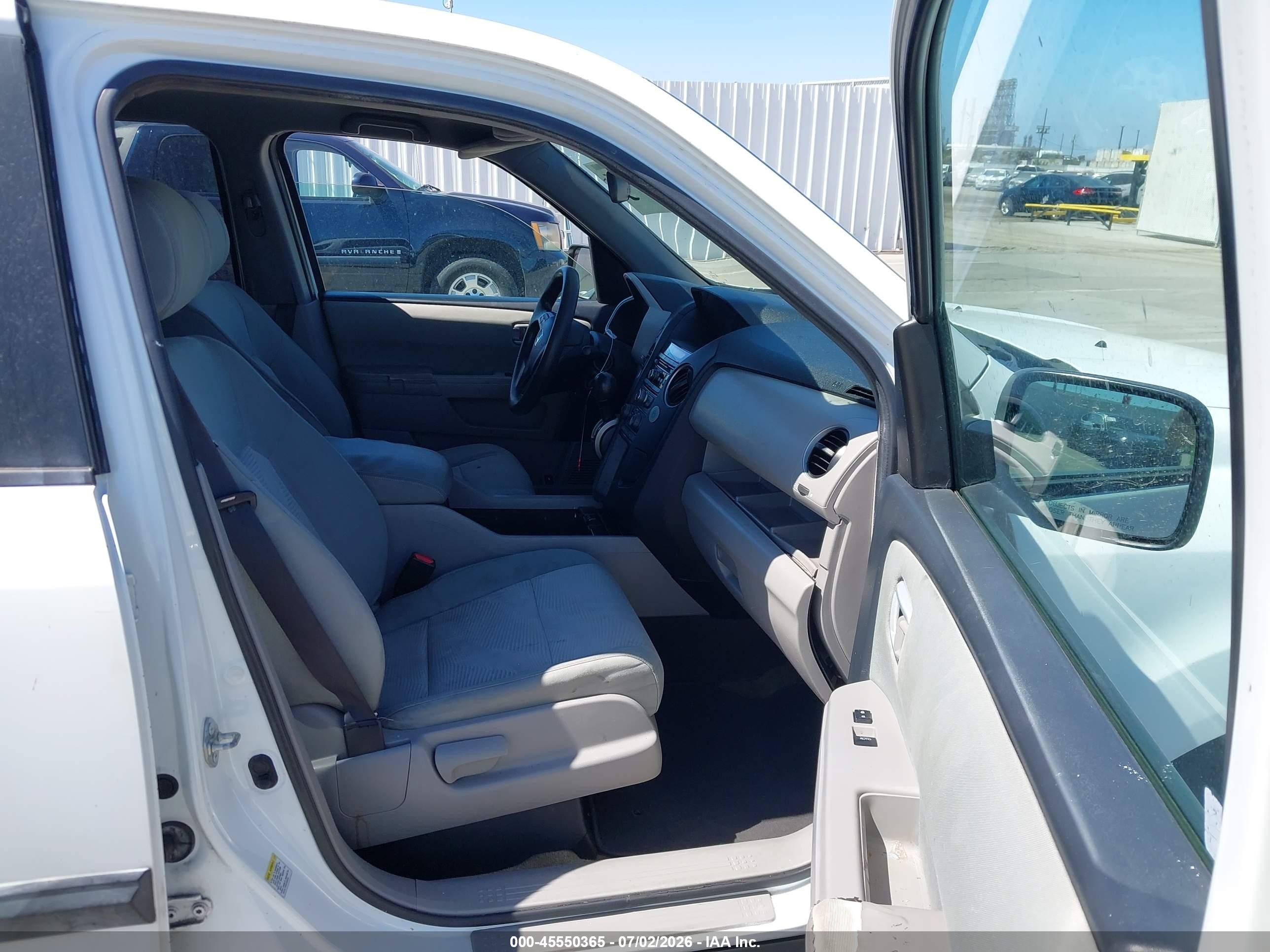 2014 Honda Pilot Lx White vin: 5FNYF3H26EB019542