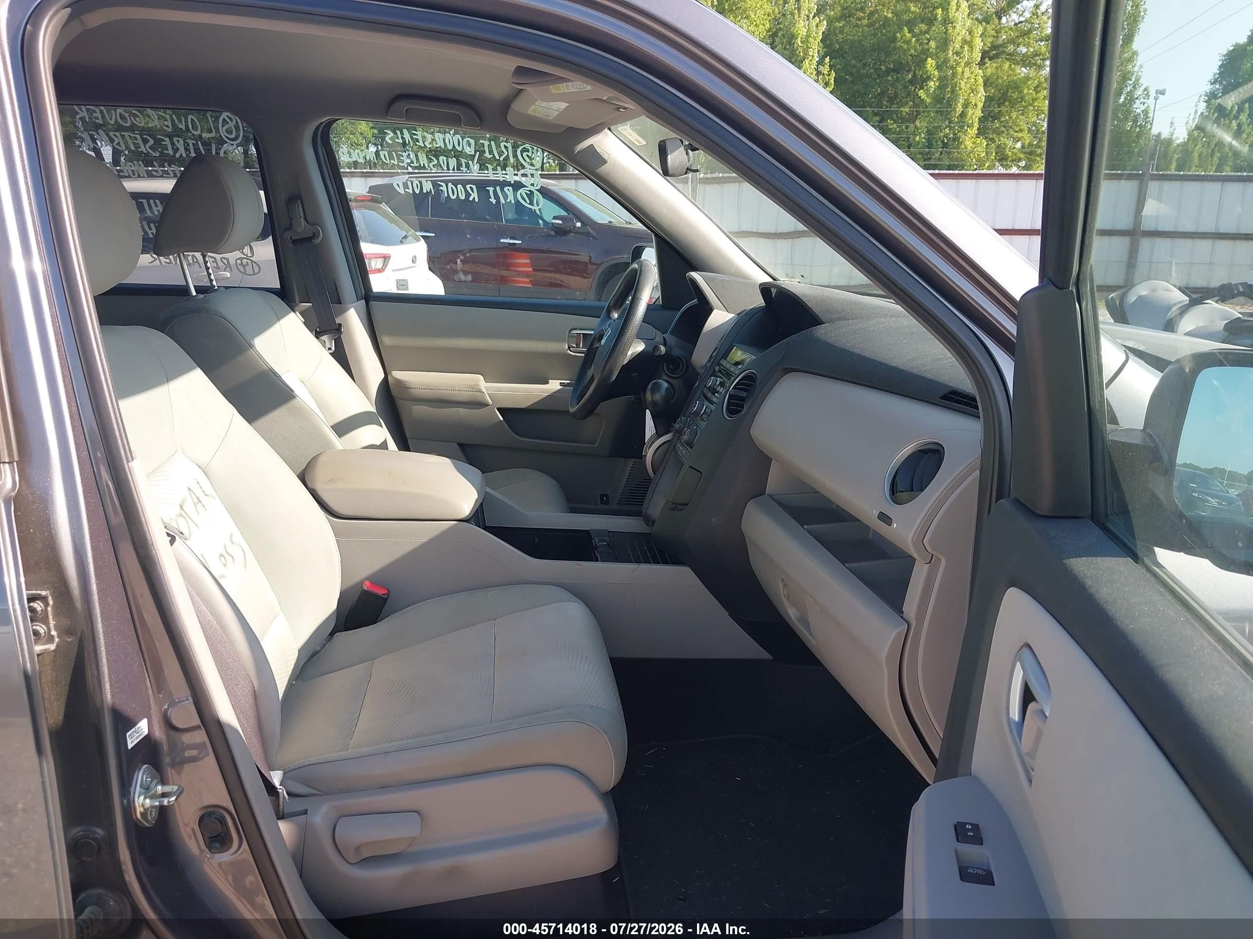 2014 Honda Pilot Lx Gray vin: 5FNYF3H27EB007061
