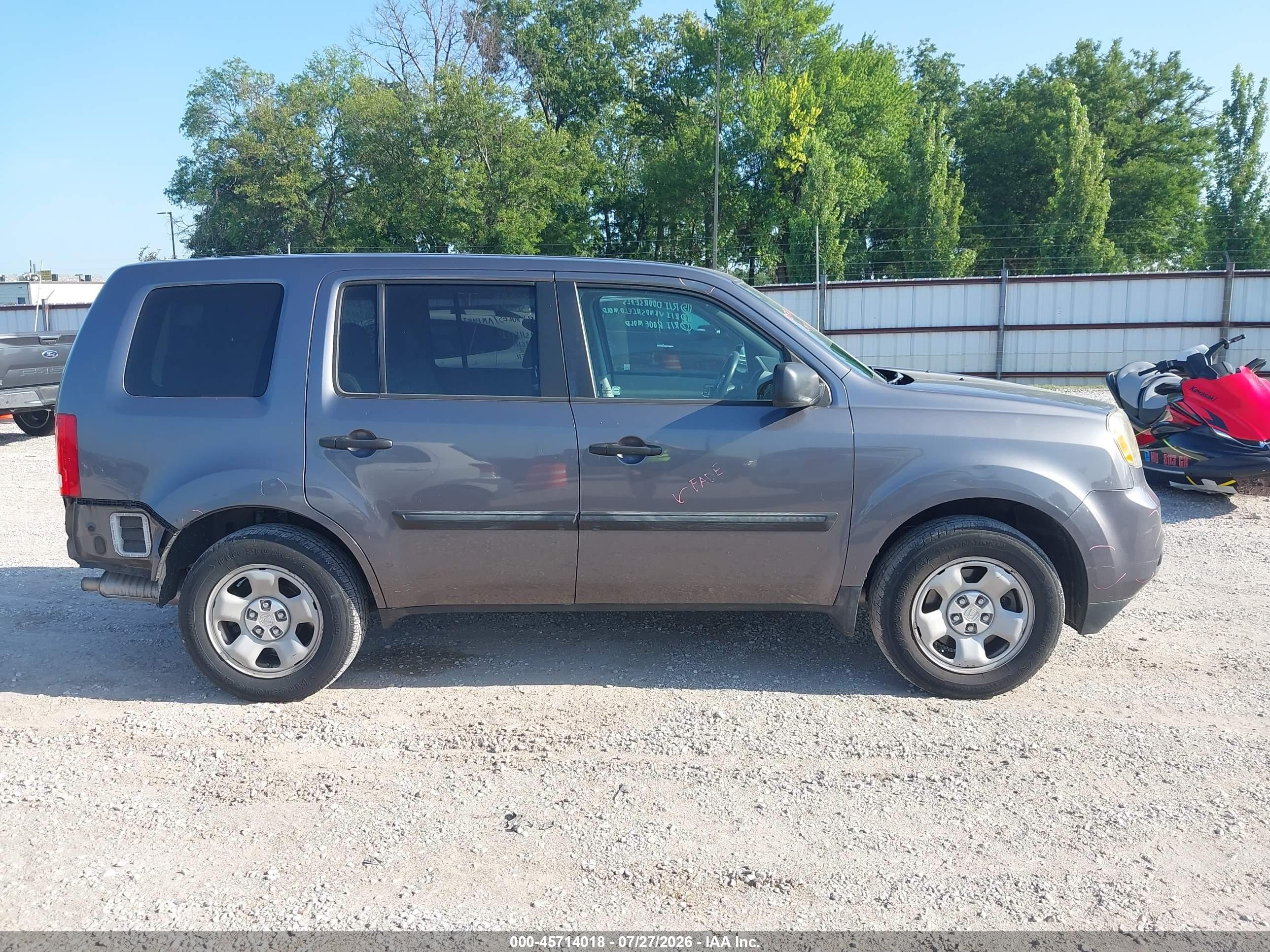 2014 Honda Pilot Lx Gray vin: 5FNYF3H27EB007061
