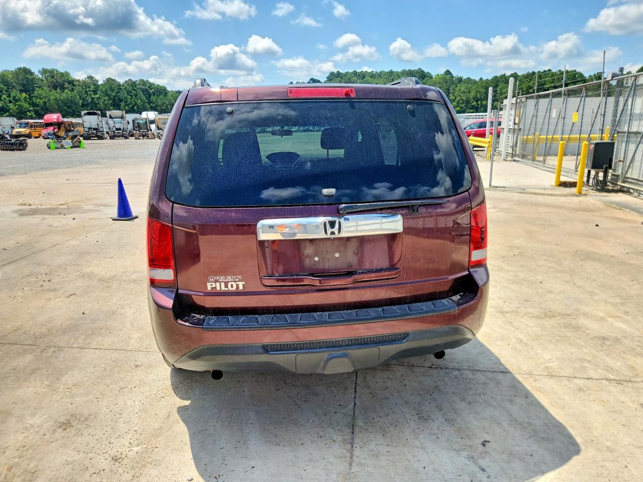 2013 Honda Pilot Lx Burgundy vin: 5FNYF3H28DB002000