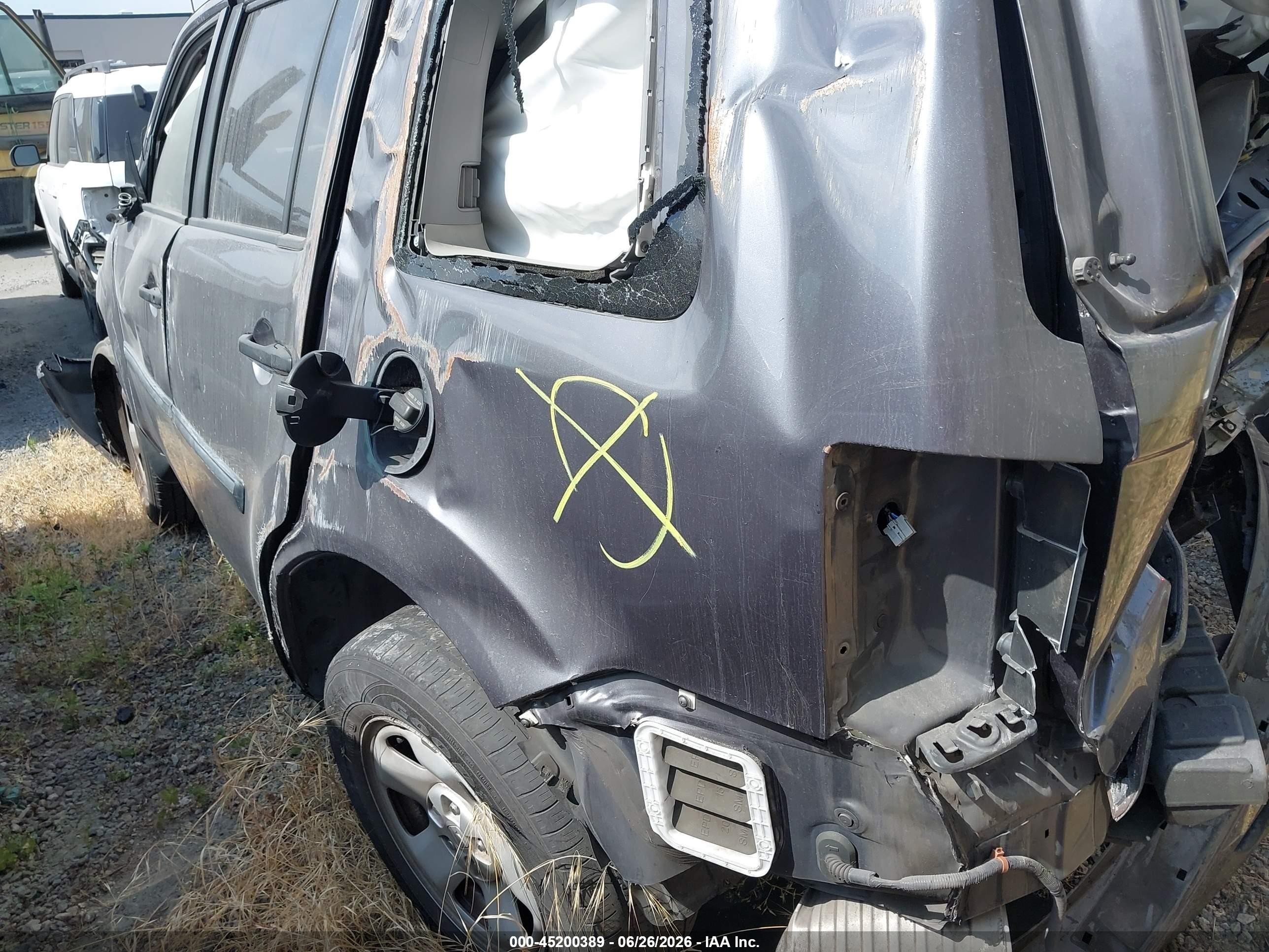 2015 Honda Pilot Lx Gray vin: 5FNYF3H28FB018071