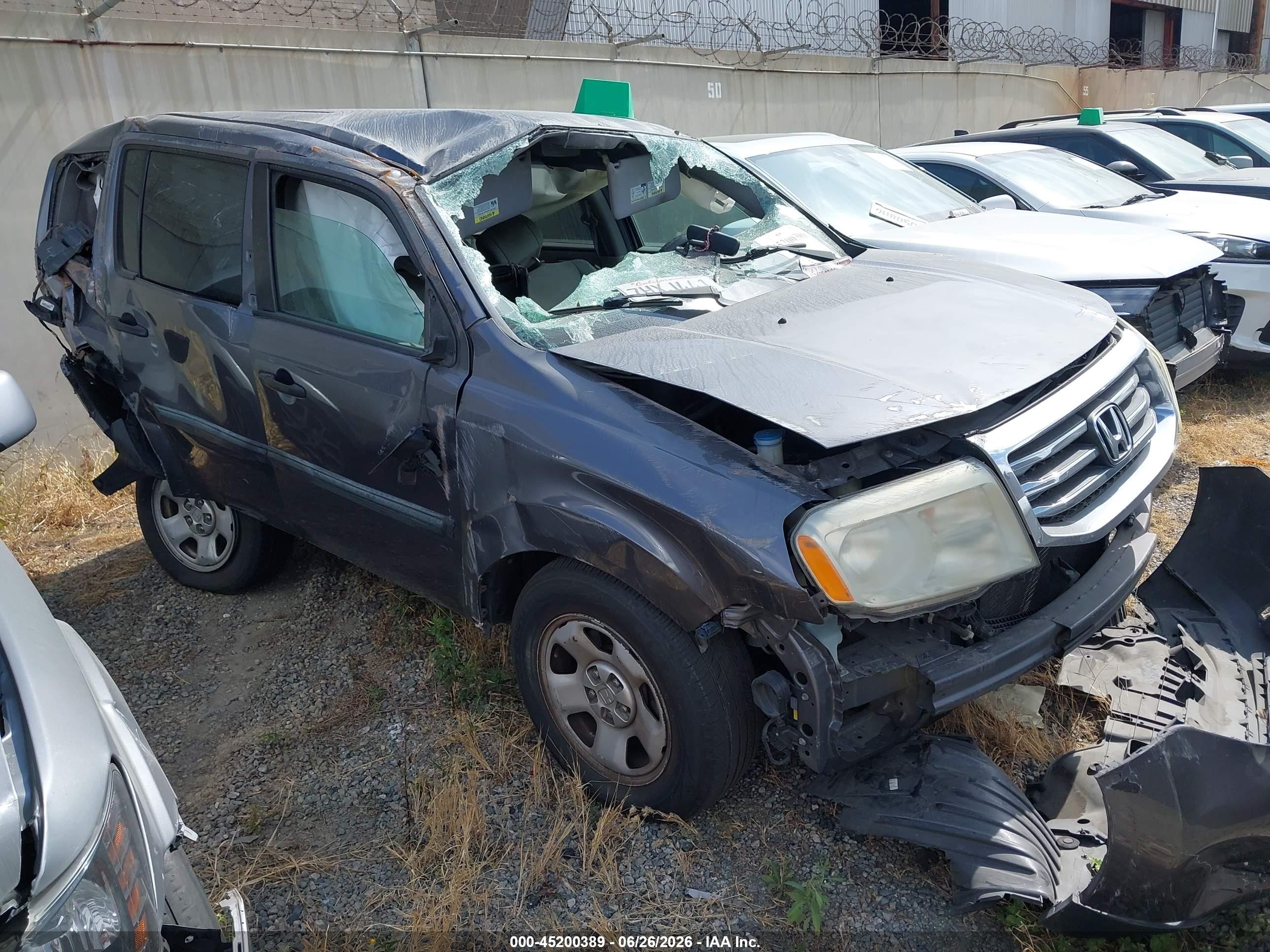 2015 Honda Pilot Lx Gray vin: 5FNYF3H28FB018071