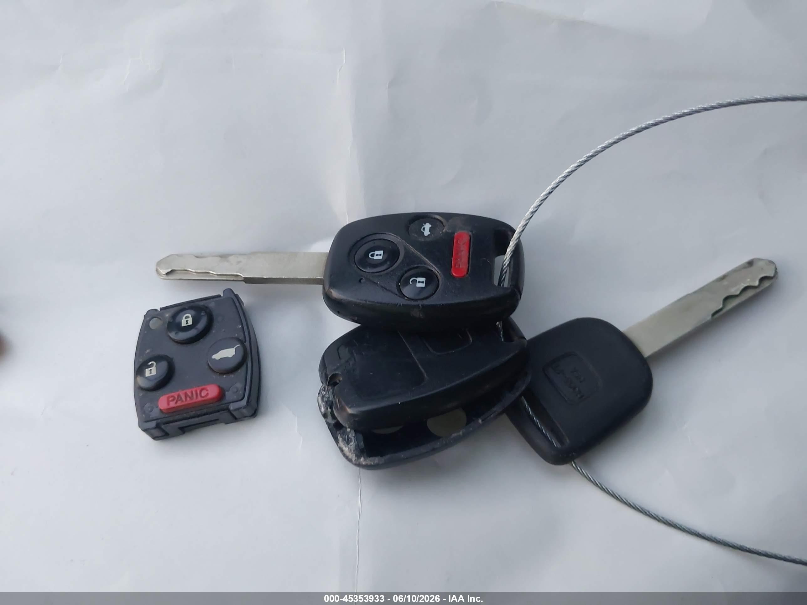 2011 Honda Pilot Lx Серый vin: 5FNYF3H29BB030160