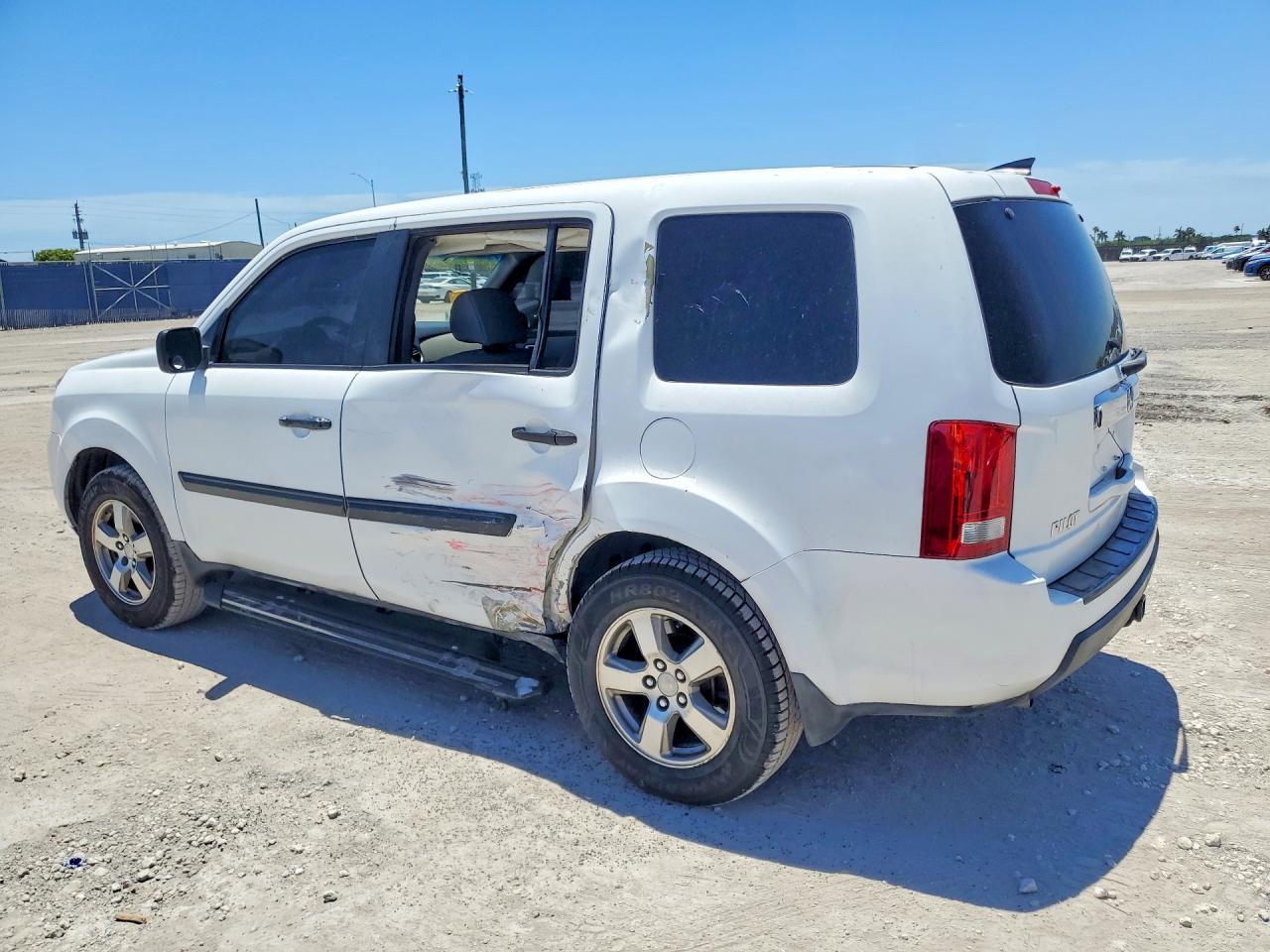 2011 Honda Pilot Lx White vin: 5FNYF3H29BB049954