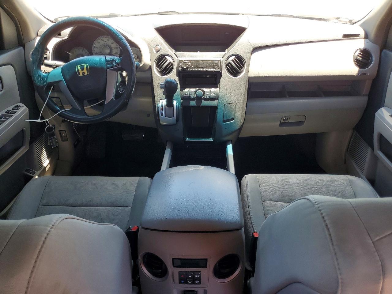 2011 Honda Pilot Lx White vin: 5FNYF3H29BB049954